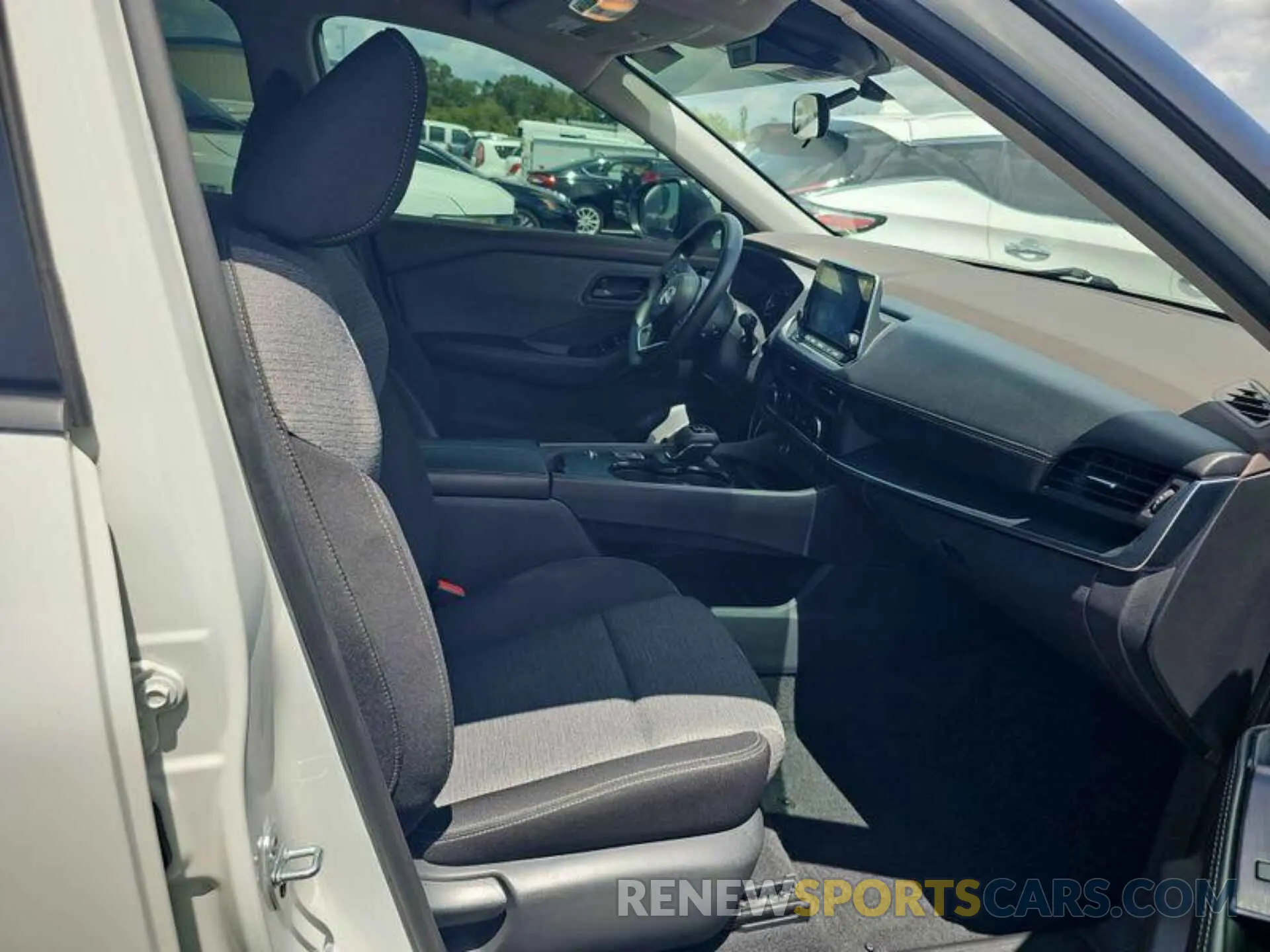 14 Photograph of a damaged car 5N1BT3AA8NC703226 NISSAN ROGUE 2022