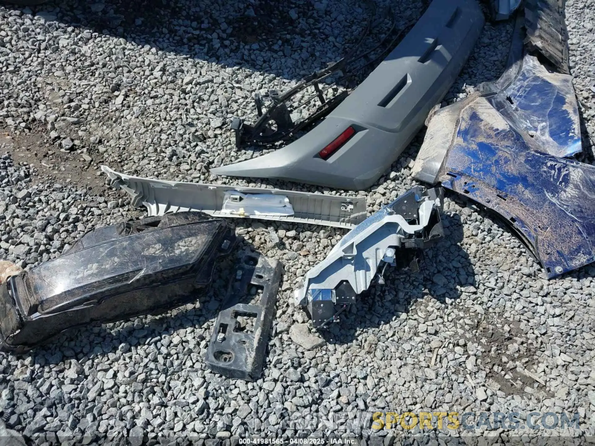 12 Photograph of a damaged car 5N1BT3AA9NC685416 NISSAN ROGUE 2022