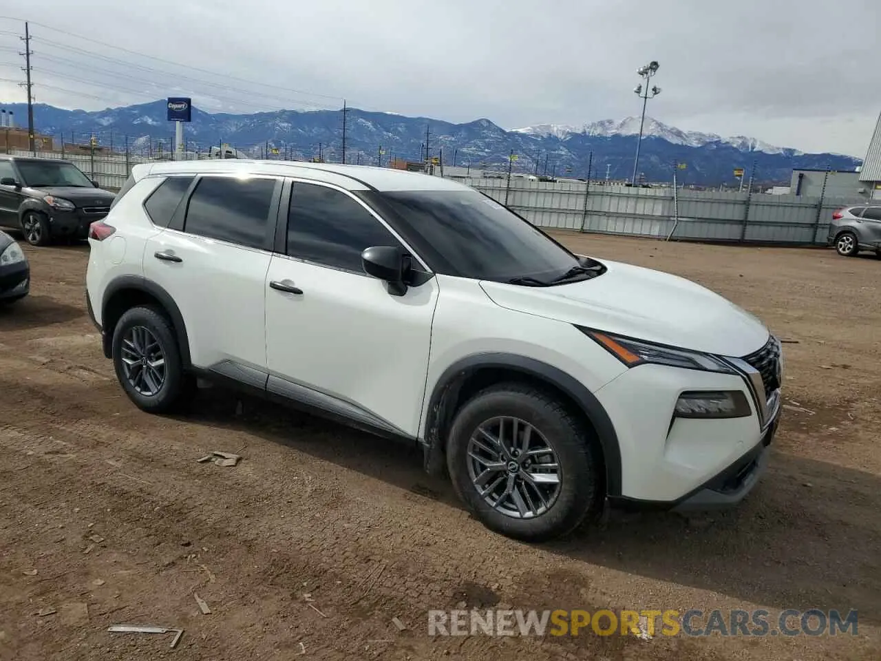 4 Photograph of a damaged car 5N1BT3AB2NC674895 NISSAN ROGUE 2022