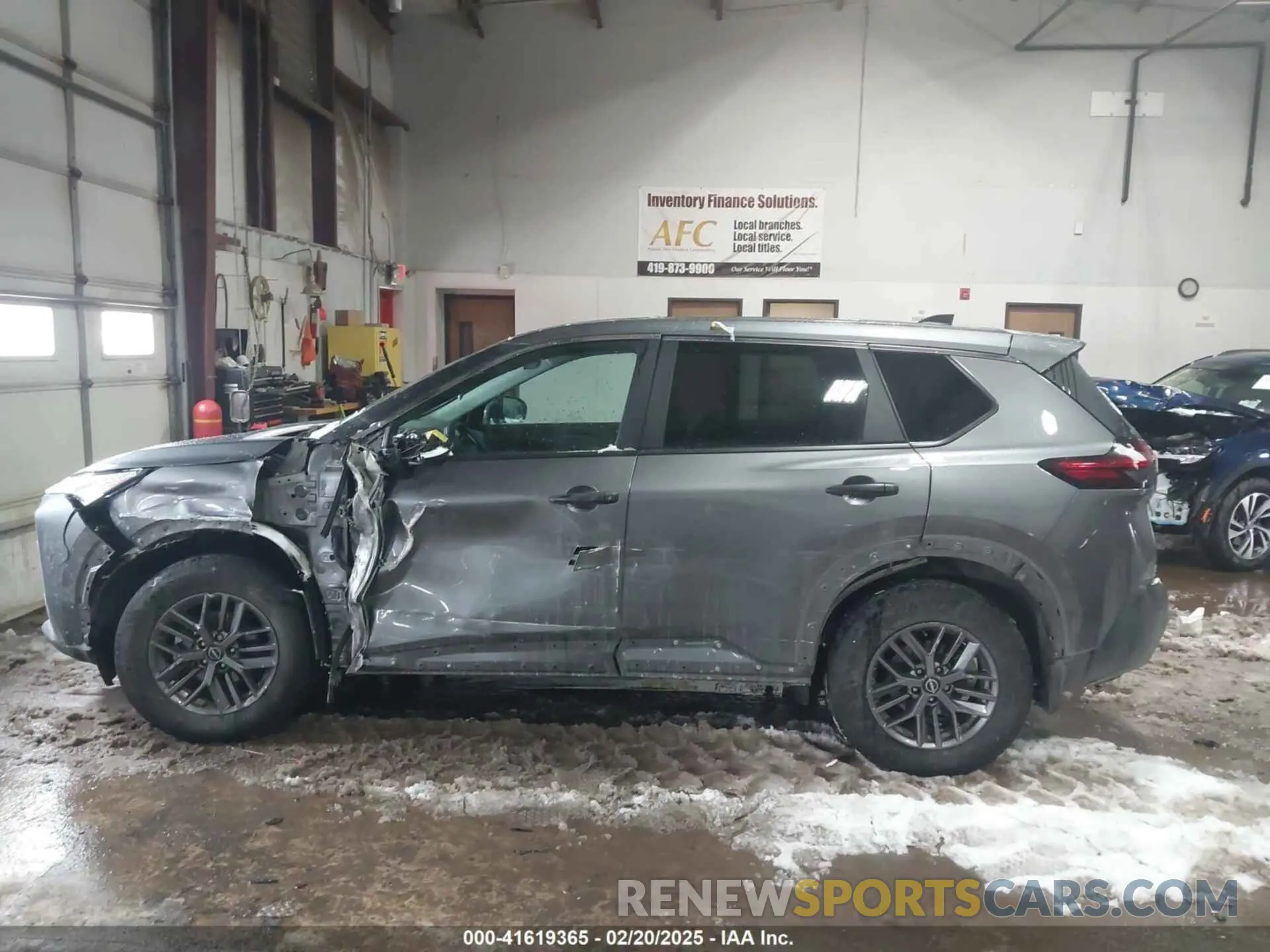 14 Photograph of a damaged car 5N1BT3AB3NC686277 NISSAN ROGUE 2022