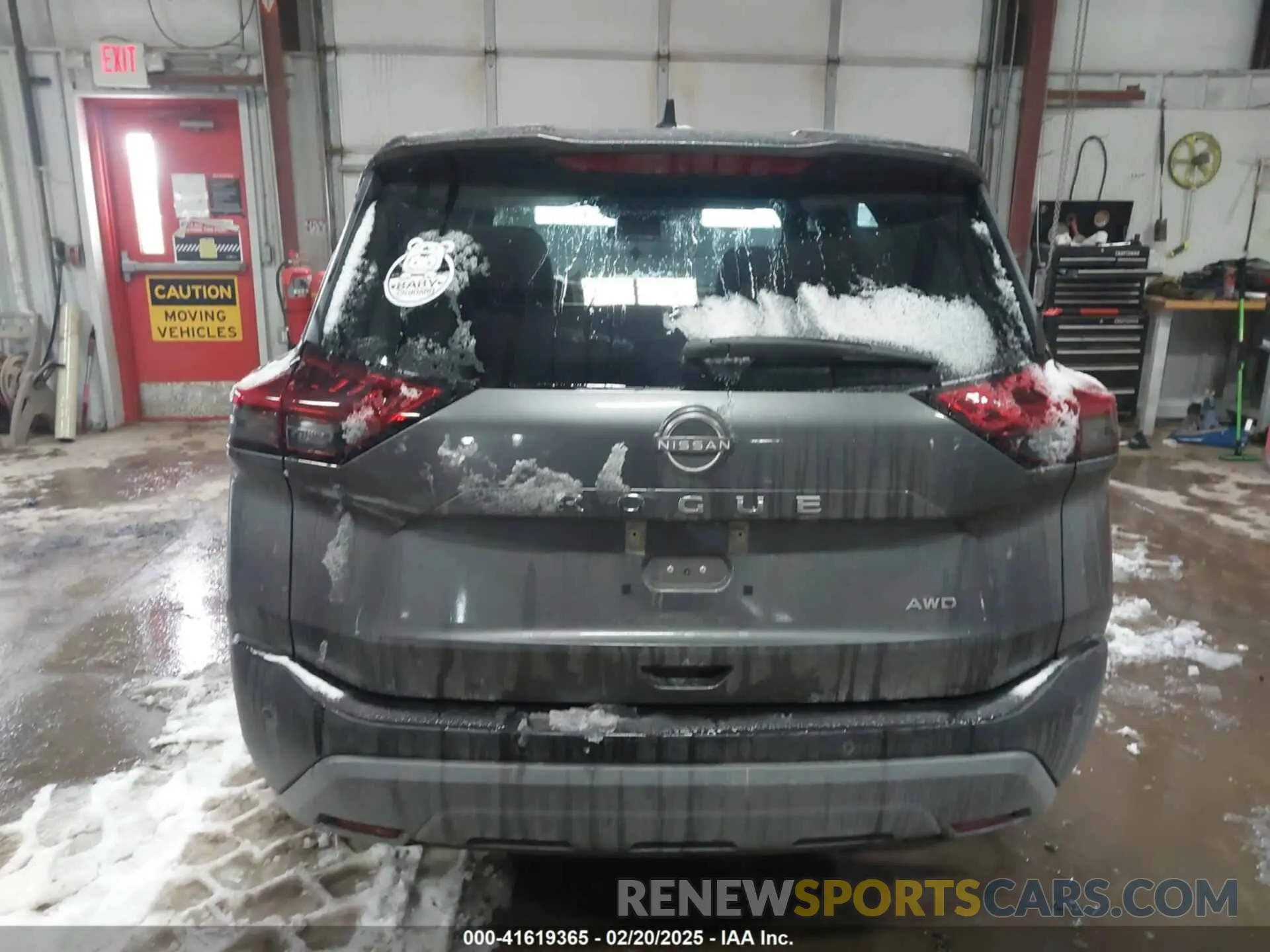 16 Photograph of a damaged car 5N1BT3AB3NC686277 NISSAN ROGUE 2022