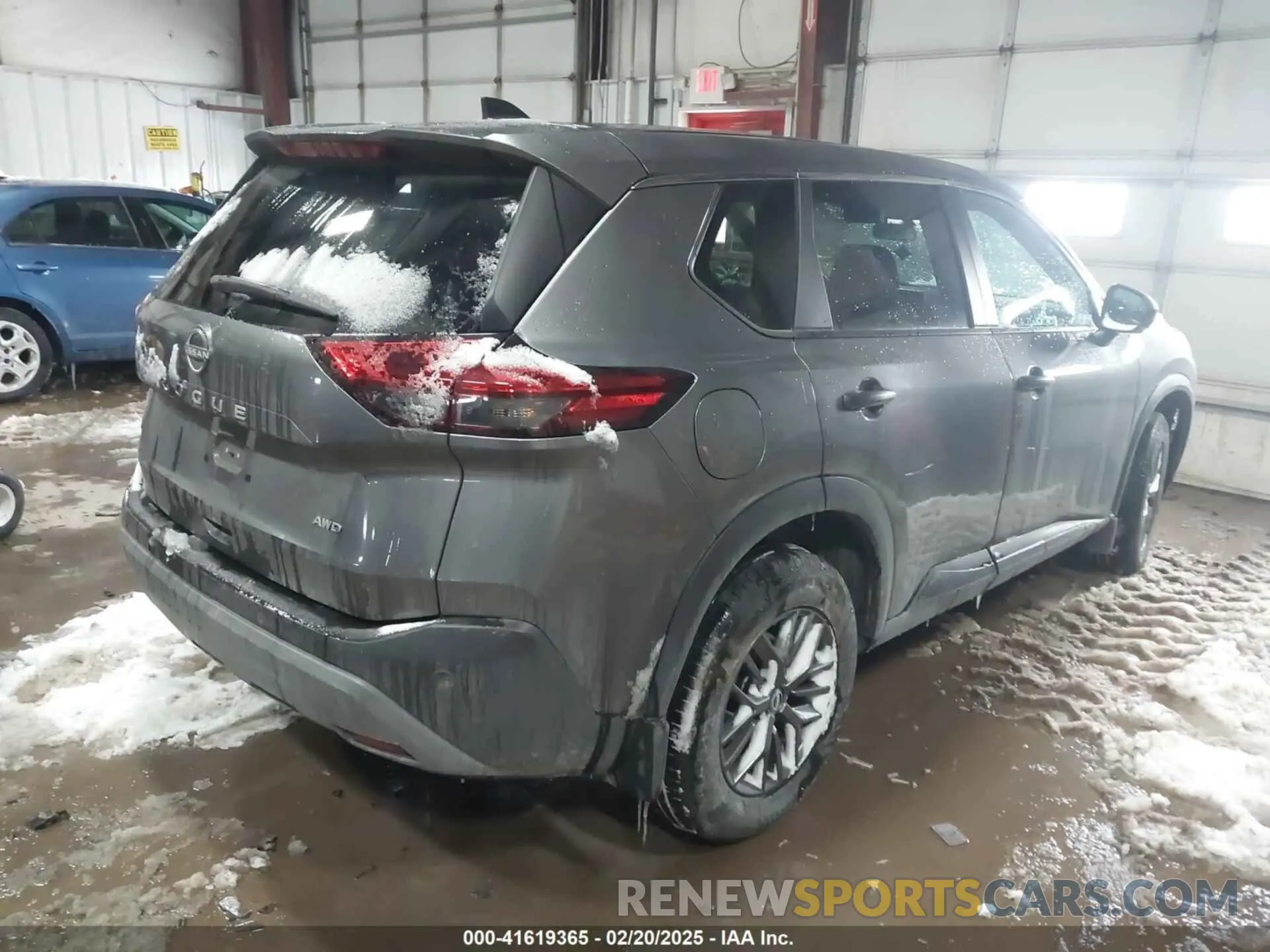 4 Photograph of a damaged car 5N1BT3AB3NC686277 NISSAN ROGUE 2022