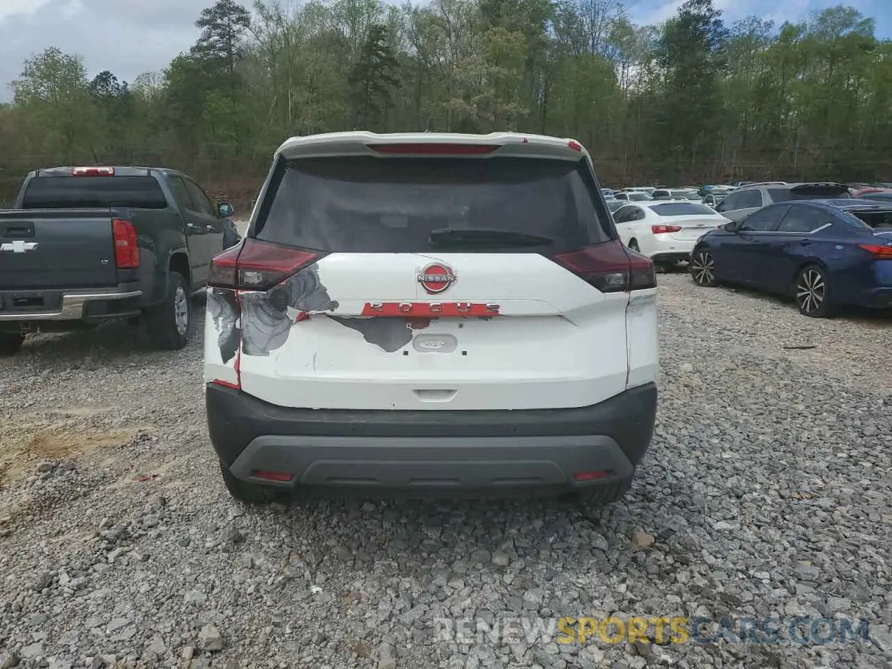 6 Photograph of a damaged car 5N1BT3AB7NC709706 NISSAN ROGUE 2022