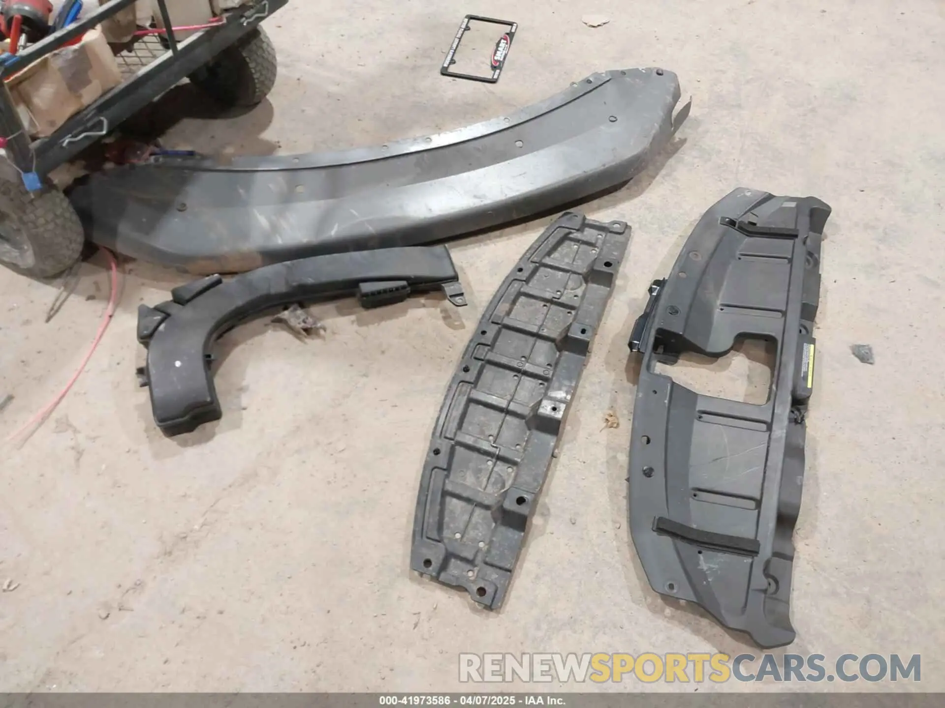 12 Photograph of a damaged car 5N1BT3AB8NC724554 NISSAN ROGUE 2022