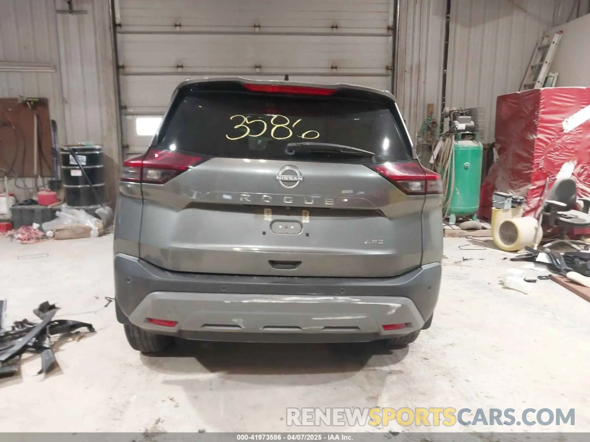 17 Photograph of a damaged car 5N1BT3AB8NC724554 NISSAN ROGUE 2022