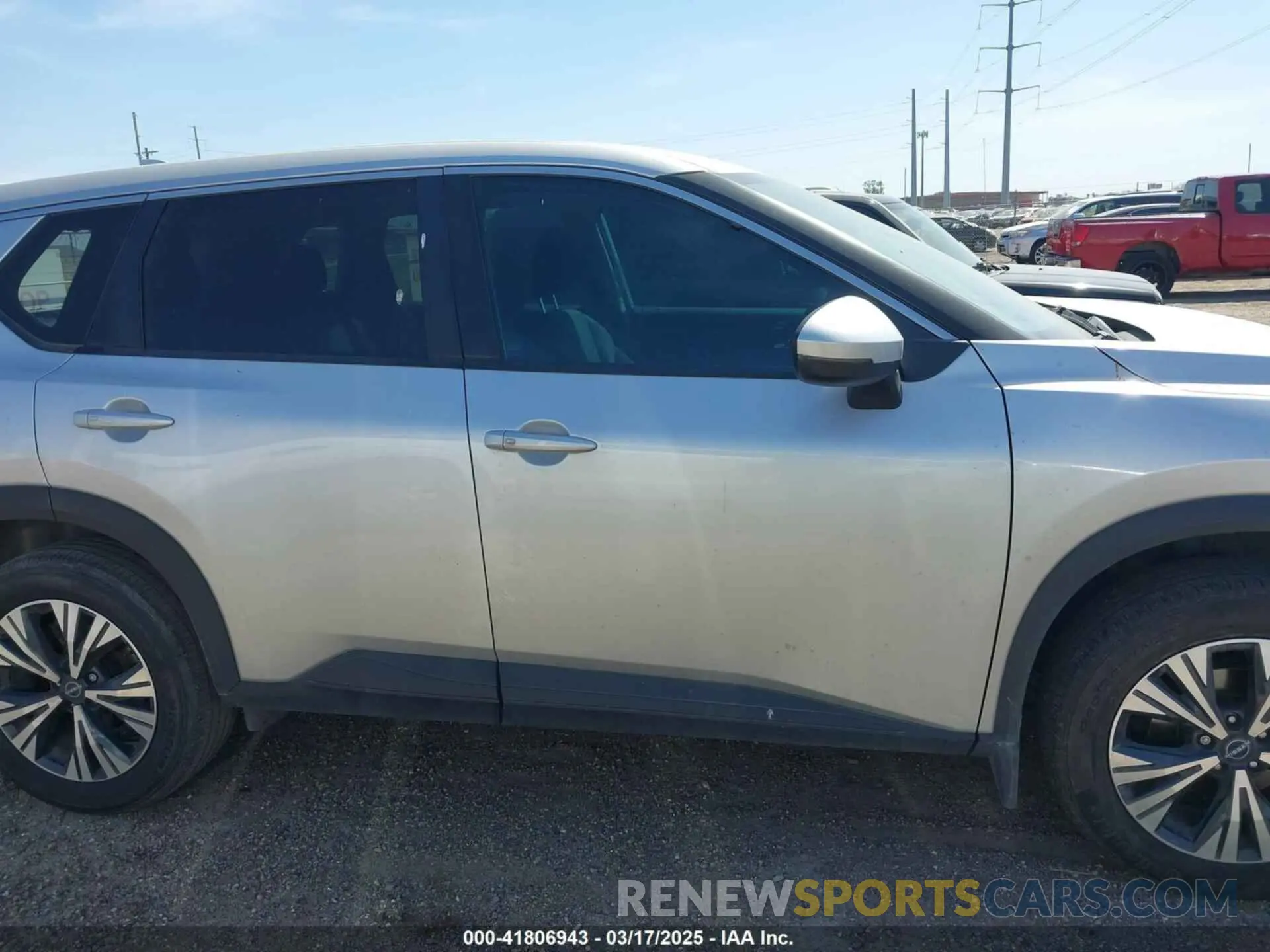 14 Photograph of a damaged car 5N1BT3BA0NC686517 NISSAN ROGUE 2022