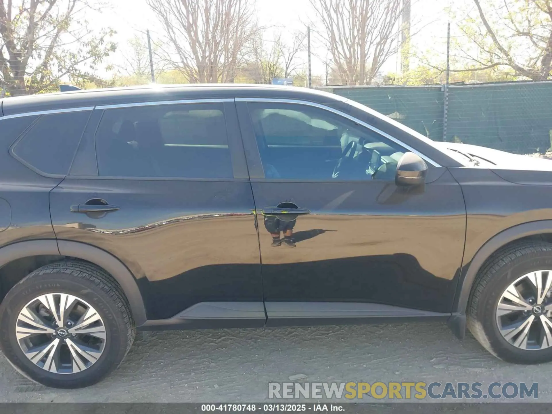 14 Photograph of a damaged car 5N1BT3BA1NC695176 NISSAN ROGUE 2022