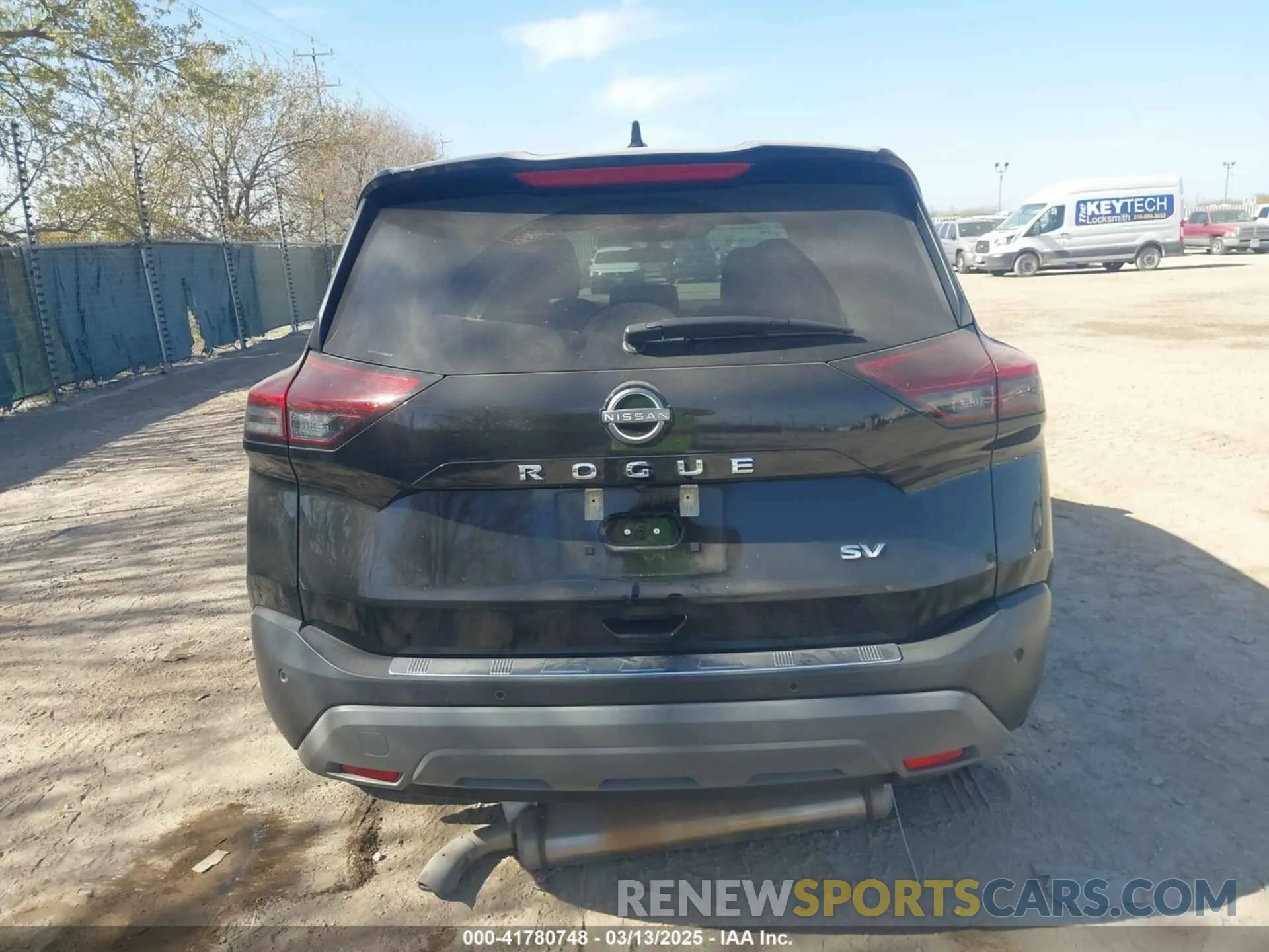 17 Photograph of a damaged car 5N1BT3BA1NC695176 NISSAN ROGUE 2022