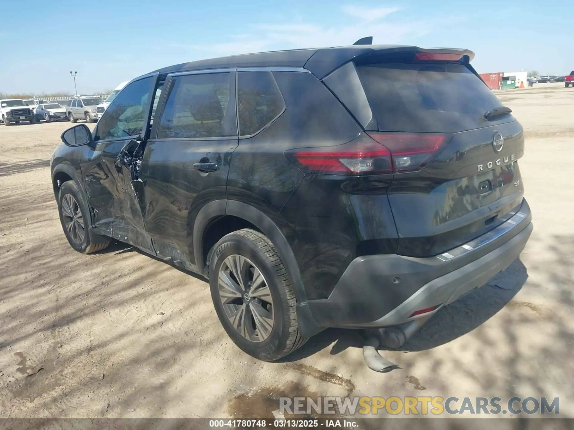 3 Photograph of a damaged car 5N1BT3BA1NC695176 NISSAN ROGUE 2022