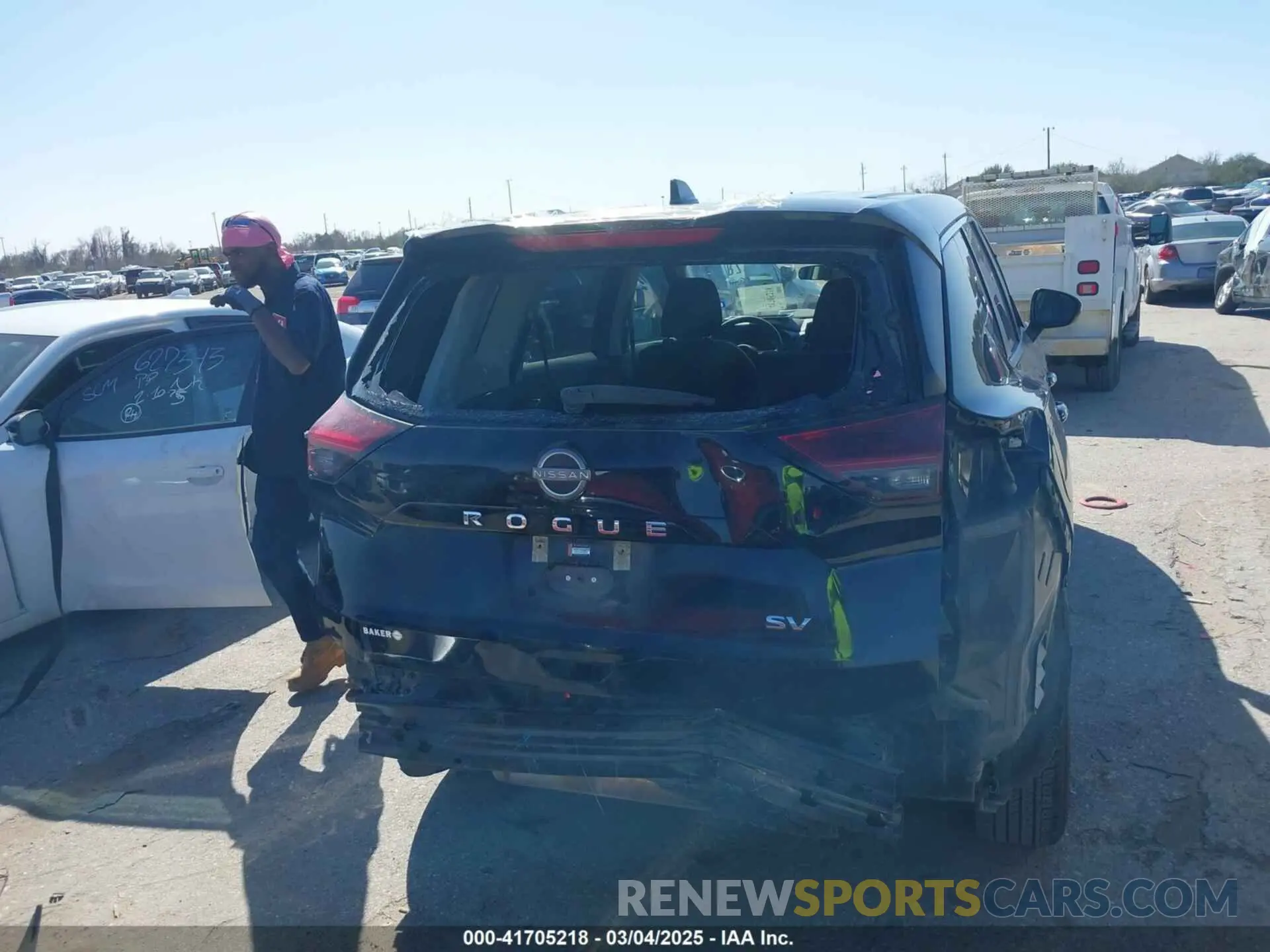 17 Photograph of a damaged car 5N1BT3BA1NC729021 NISSAN ROGUE 2022