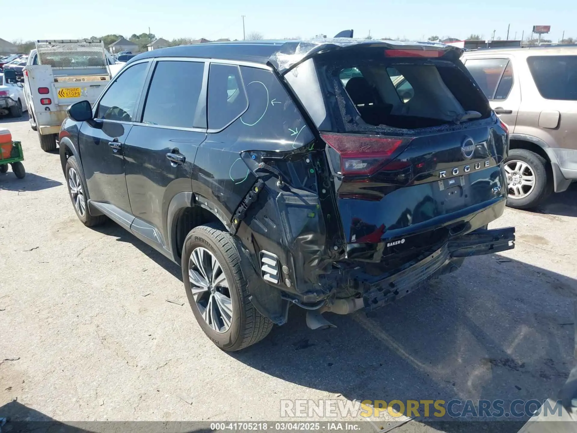 3 Photograph of a damaged car 5N1BT3BA1NC729021 NISSAN ROGUE 2022