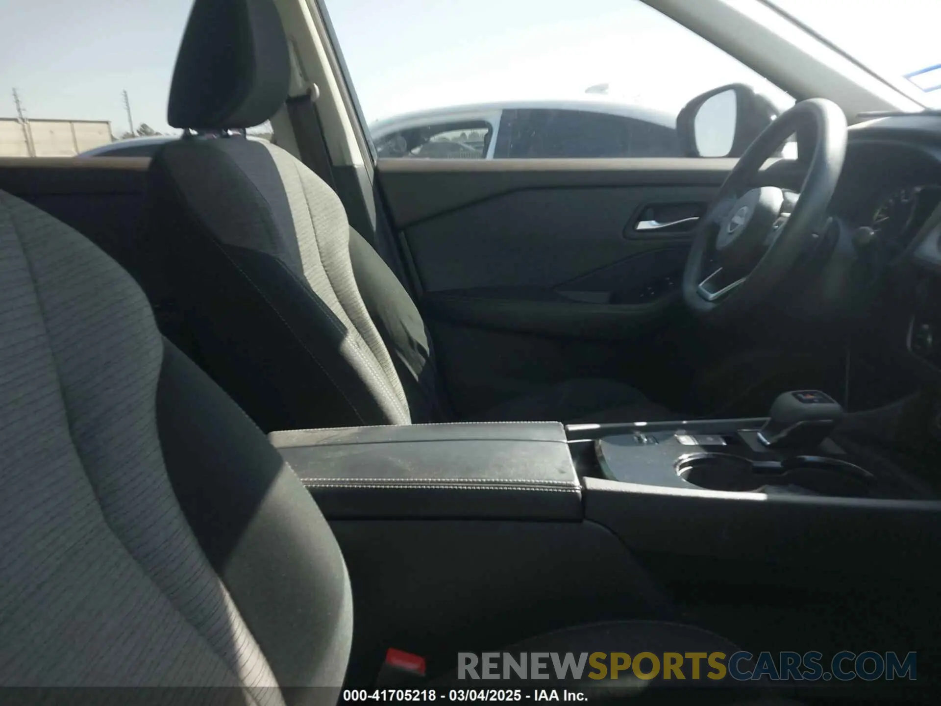 5 Photograph of a damaged car 5N1BT3BA1NC729021 NISSAN ROGUE 2022
