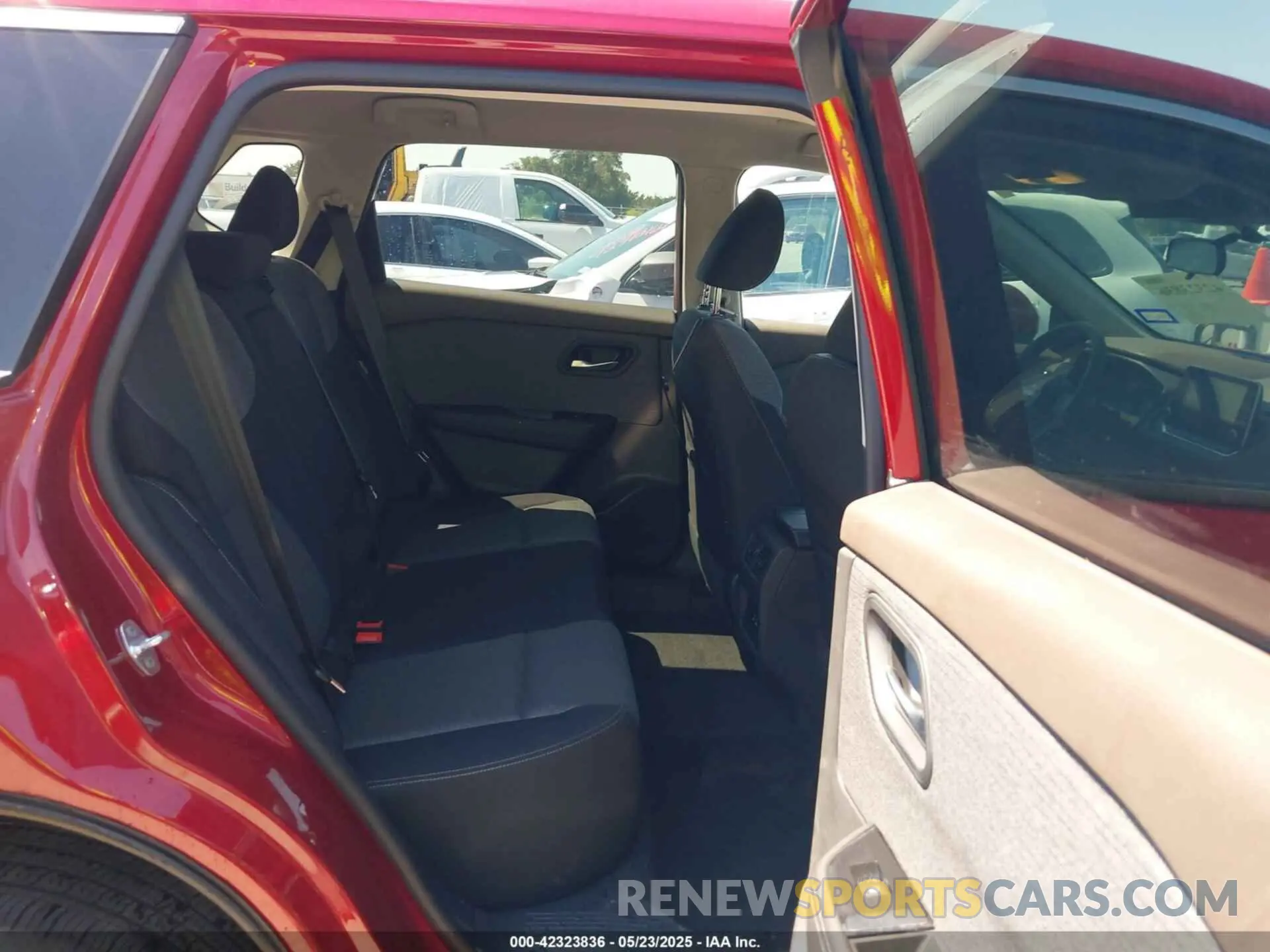 8 Photograph of a damaged car 5N1BT3BA2NC722546 NISSAN ROGUE 2022