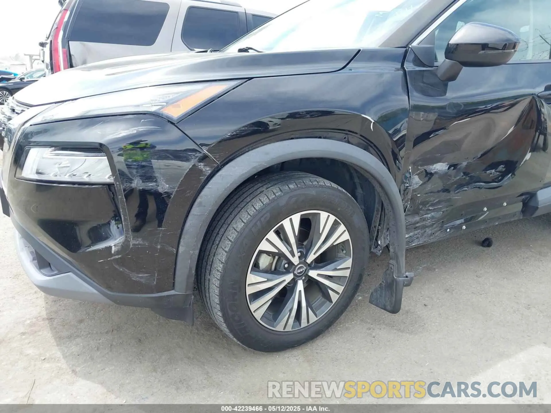 17 Photograph of a damaged car 5N1BT3BA3NC690514 NISSAN ROGUE 2022