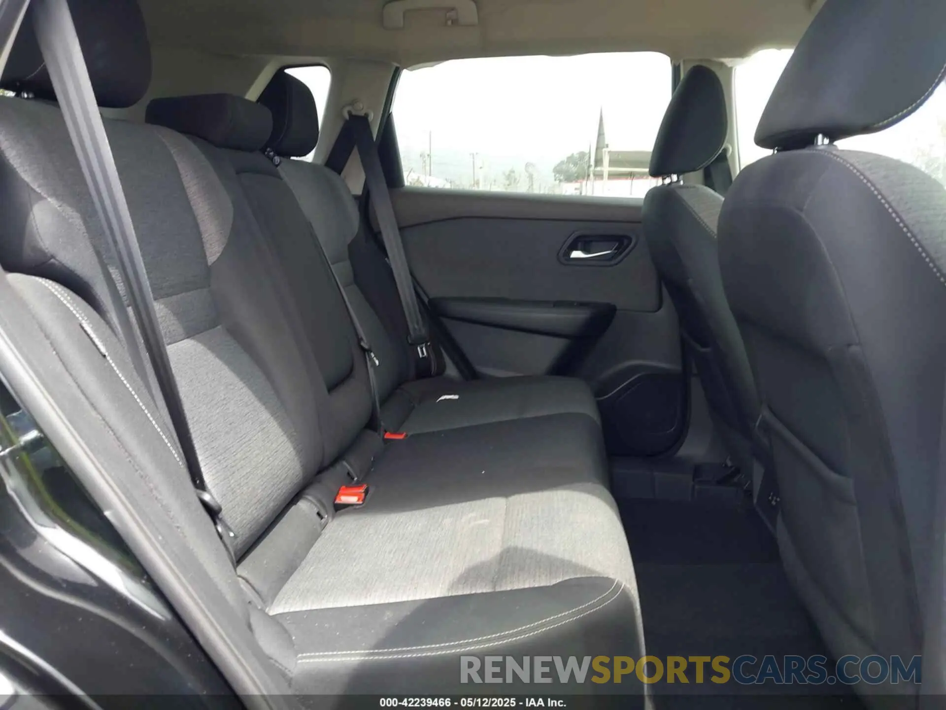 8 Photograph of a damaged car 5N1BT3BA3NC690514 NISSAN ROGUE 2022