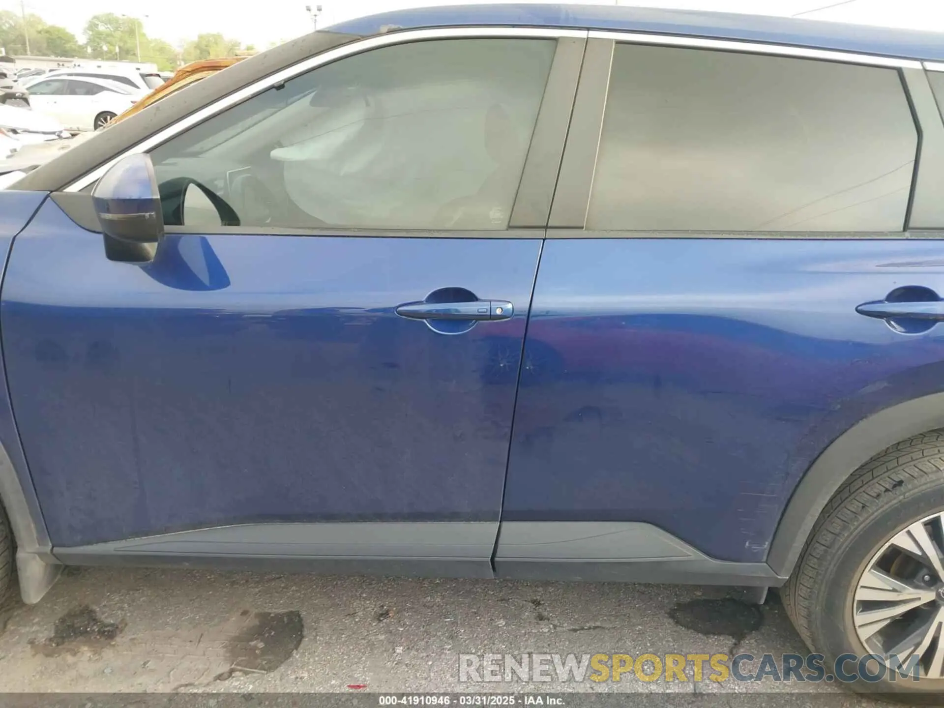 15 Photograph of a damaged car 5N1BT3BA3NC693946 NISSAN ROGUE 2022