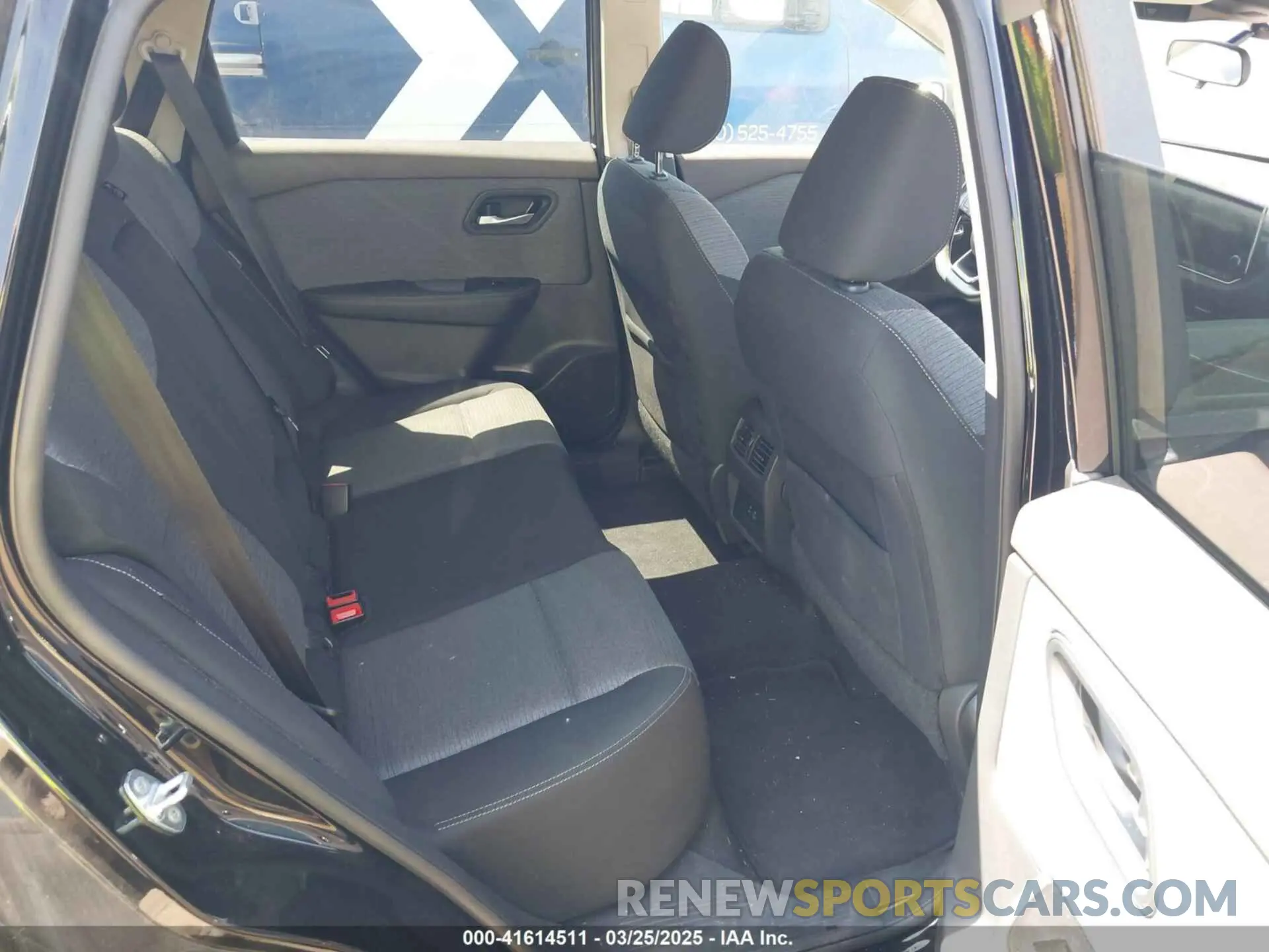 8 Photograph of a damaged car 5N1BT3BA3NC720885 NISSAN ROGUE 2022