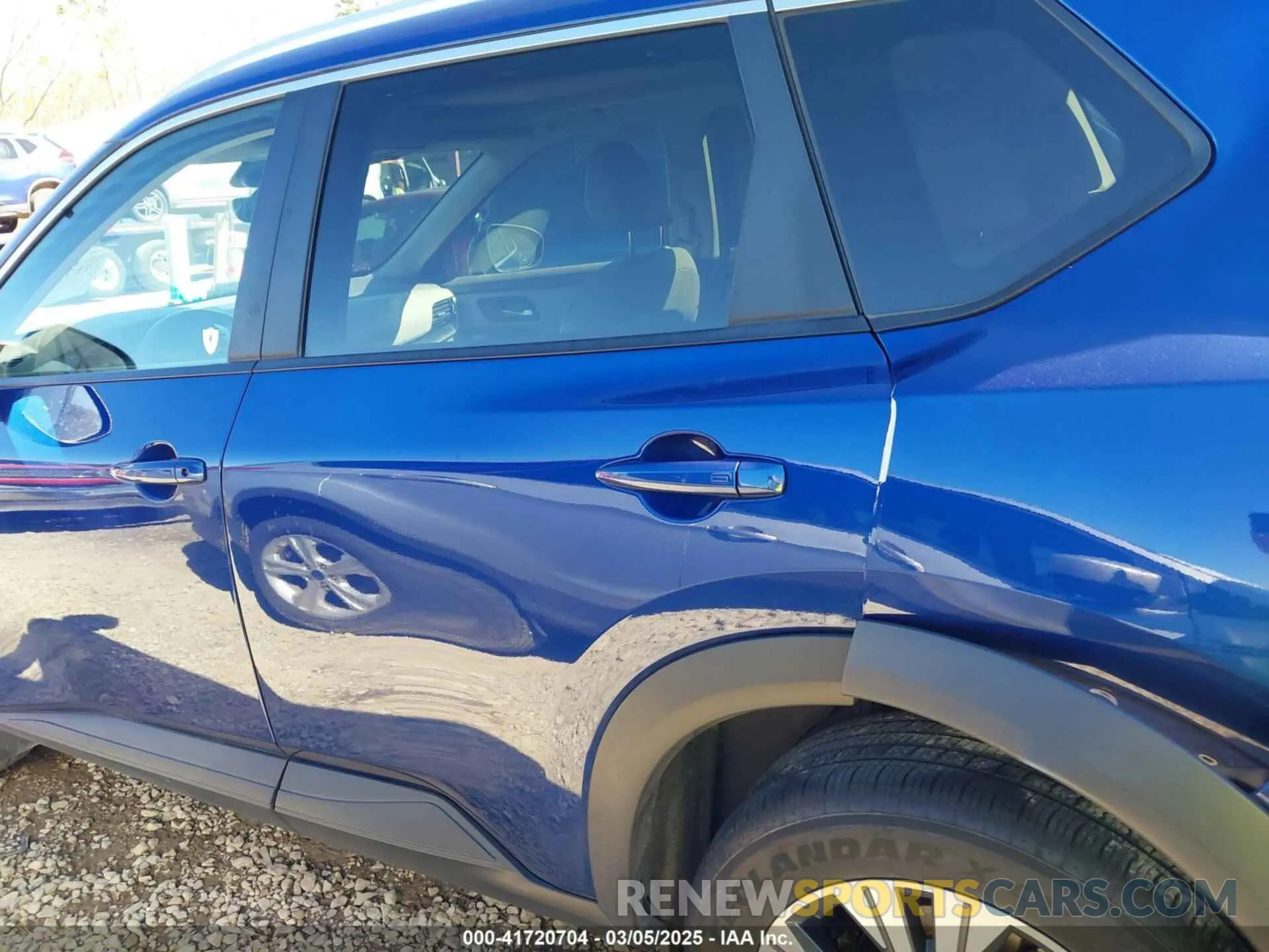 15 Photograph of a damaged car 5N1BT3BA4NC702427 NISSAN ROGUE 2022