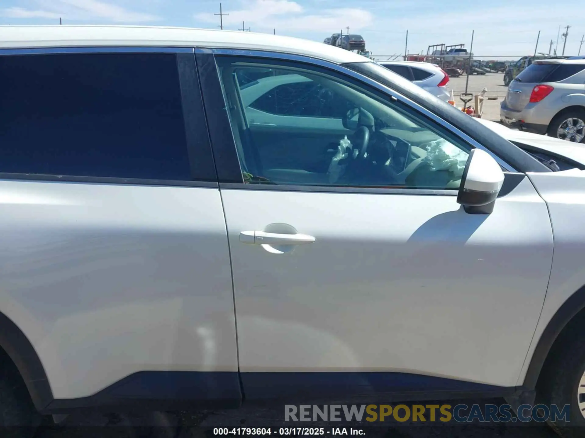 13 Photograph of a damaged car 5N1BT3BA4NC723035 NISSAN ROGUE 2022