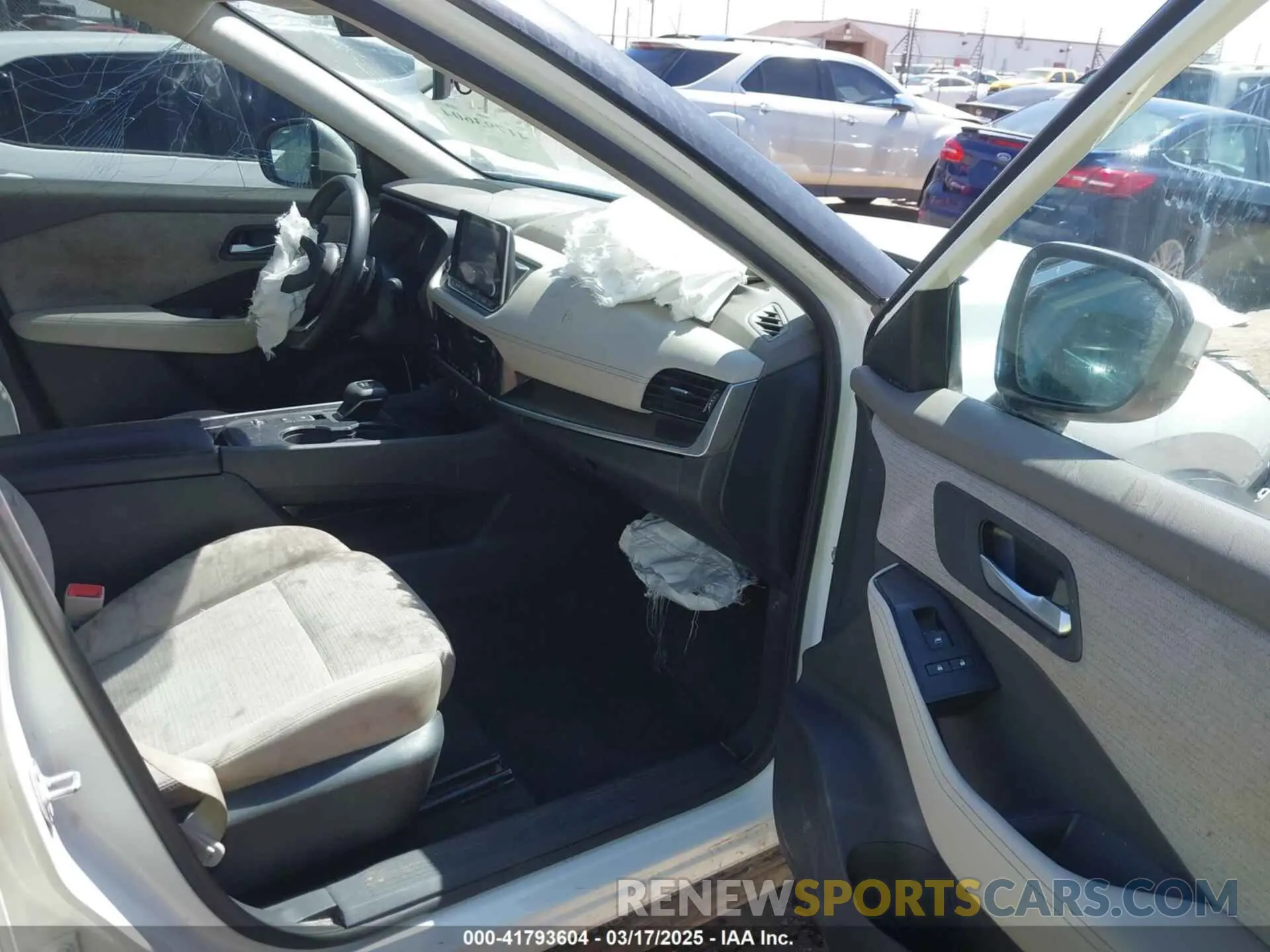5 Photograph of a damaged car 5N1BT3BA4NC723035 NISSAN ROGUE 2022