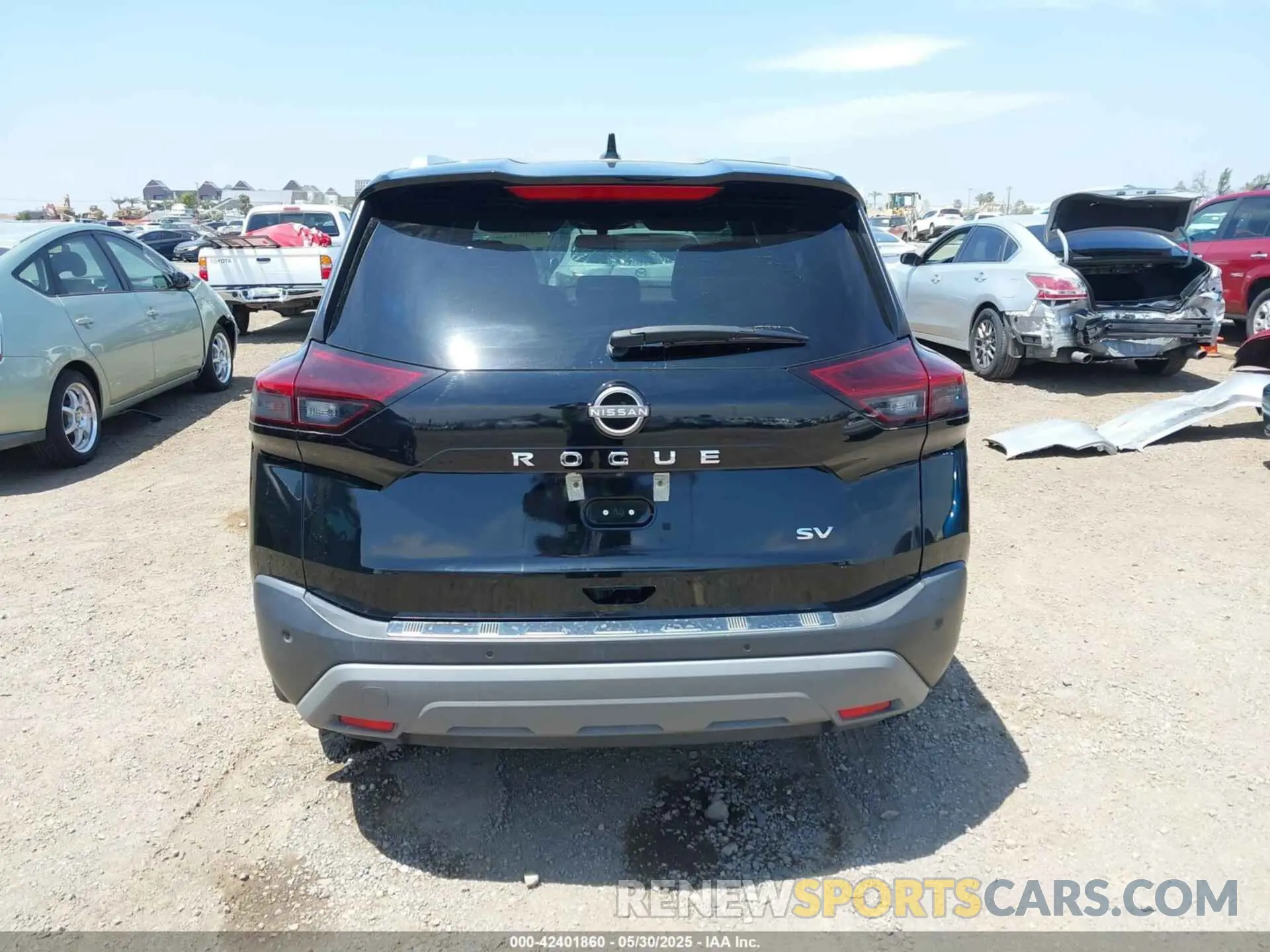 16 Photograph of a damaged car 5N1BT3BA4NC725738 NISSAN ROGUE 2022