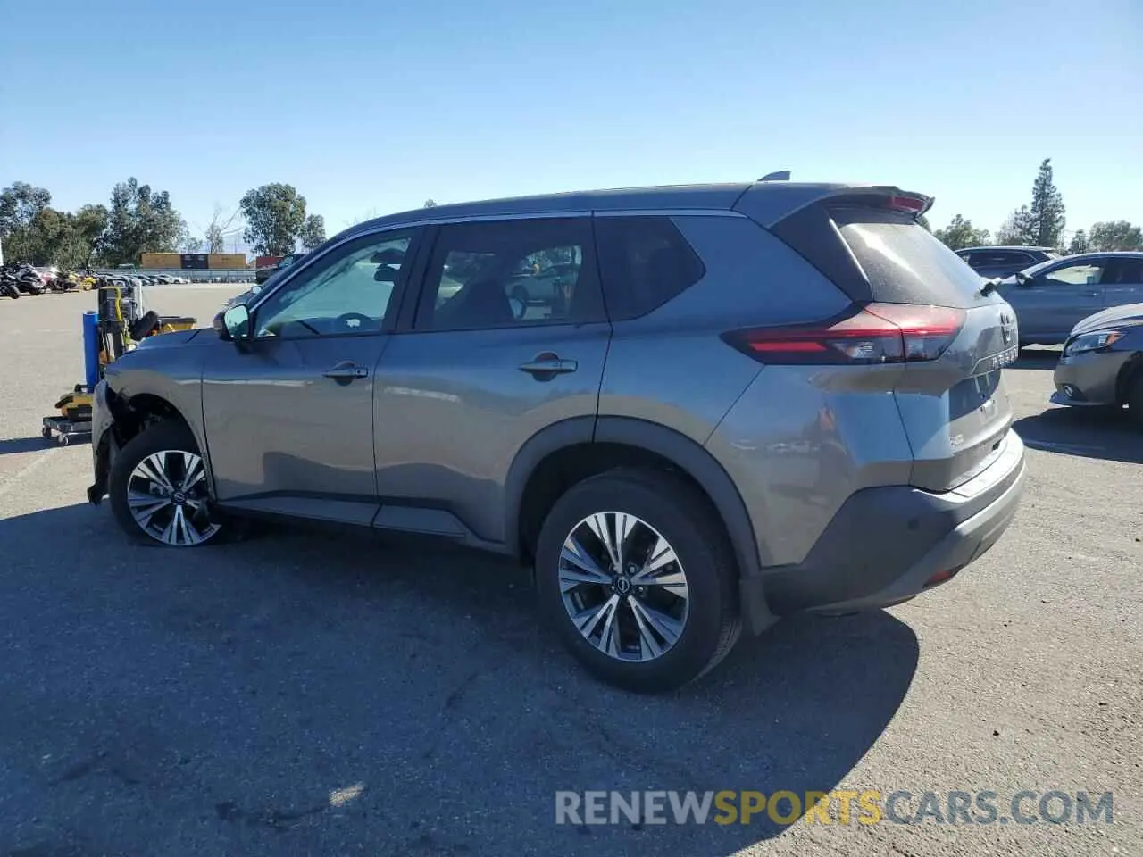 2 Photograph of a damaged car 5N1BT3BA6NC696890 NISSAN ROGUE 2022