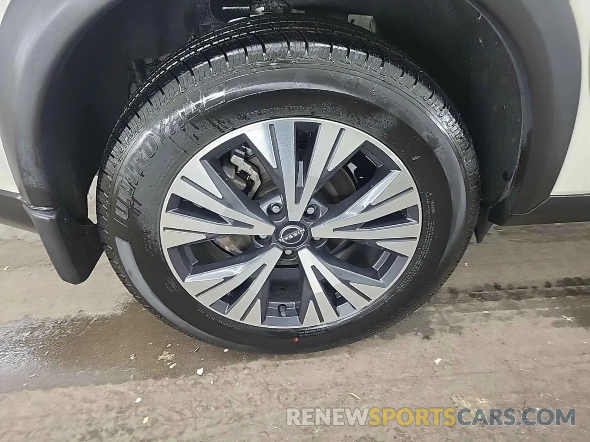 5 Photograph of a damaged car 5N1BT3BA6NC704230 NISSAN ROGUE 2022