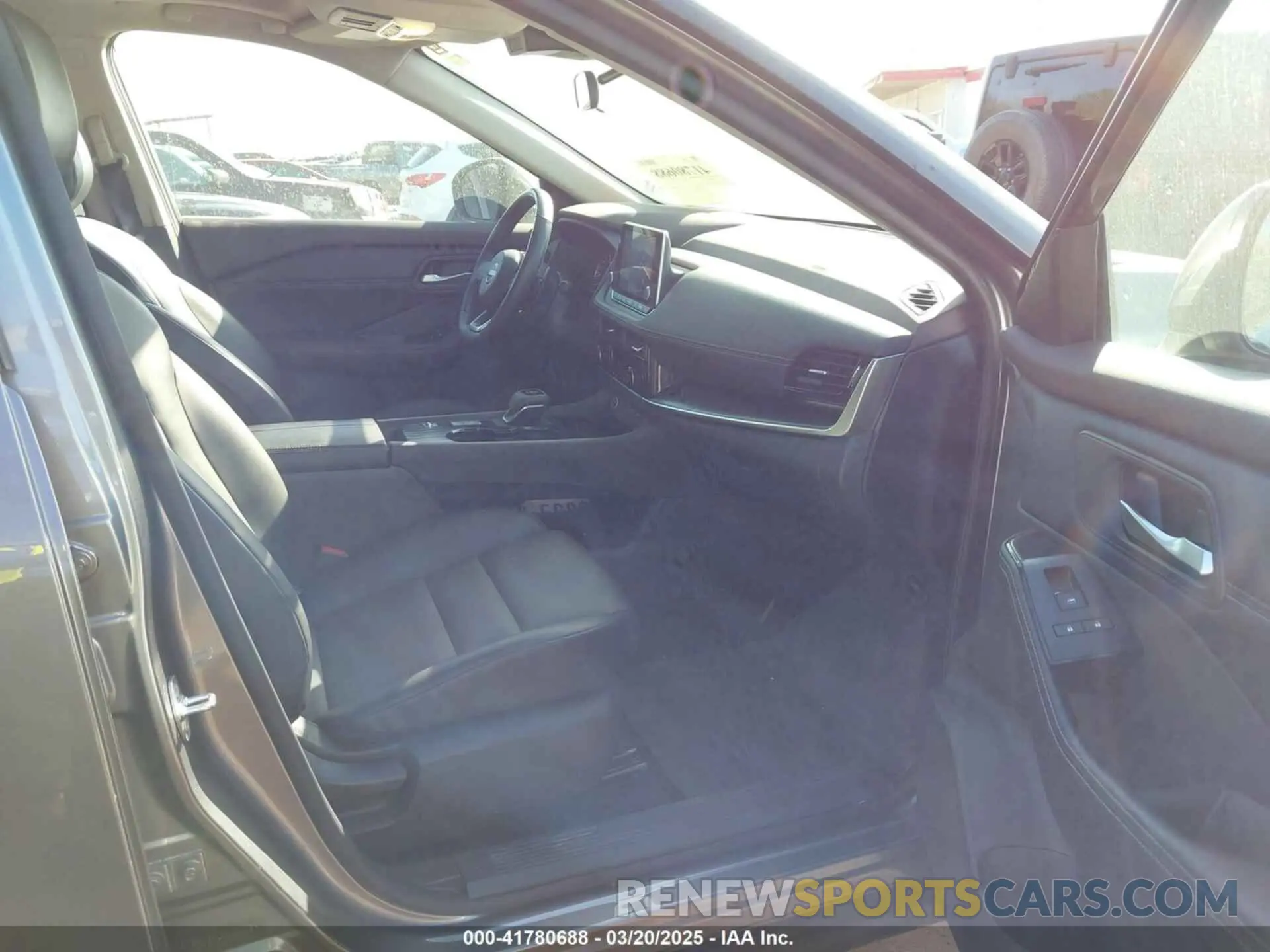 5 Photograph of a damaged car 5N1BT3BA6NC714143 NISSAN ROGUE 2022