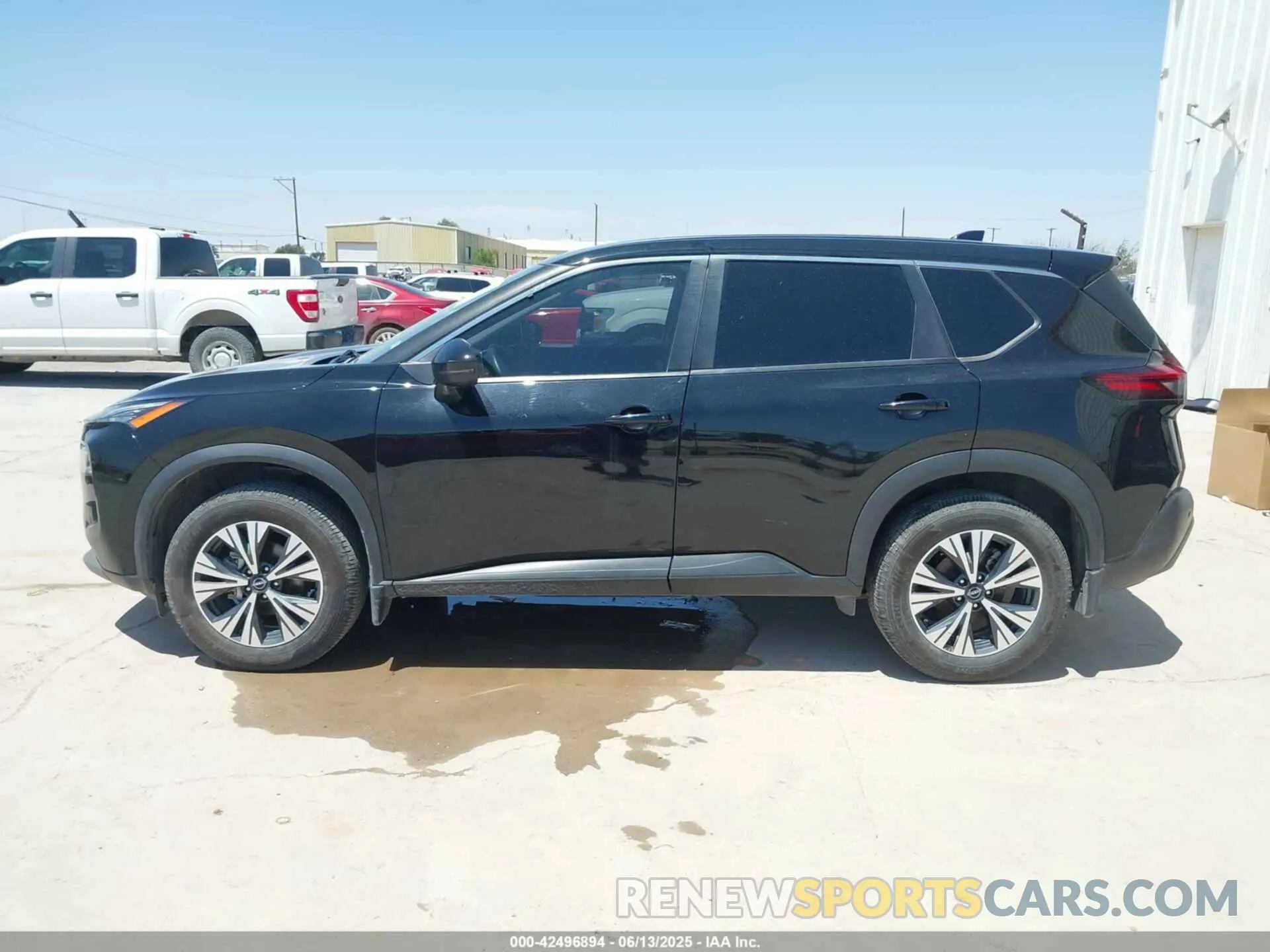 11 Photograph of a damaged car 5N1BT3BA6NC728284 NISSAN ROGUE 2022