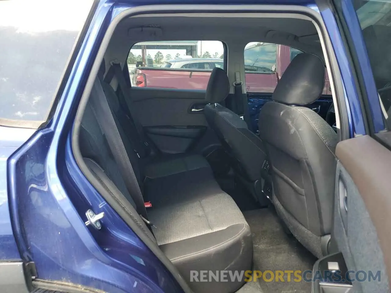 11 Photograph of a damaged car 5N1BT3BA7NC697966 NISSAN ROGUE 2022