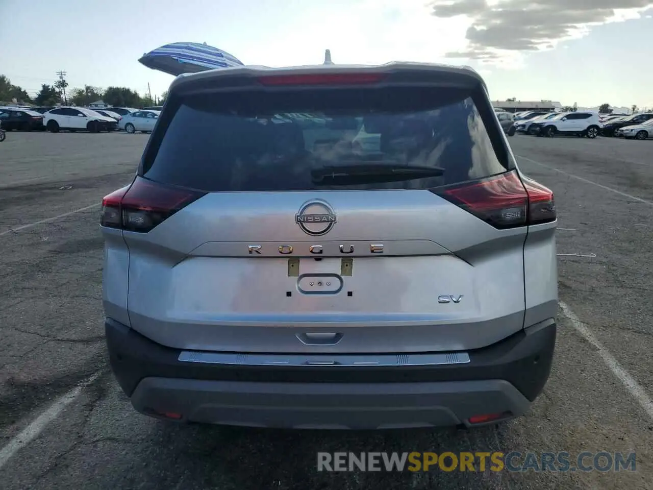 6 Photograph of a damaged car 5N1BT3BA8NC671649 NISSAN ROGUE 2022