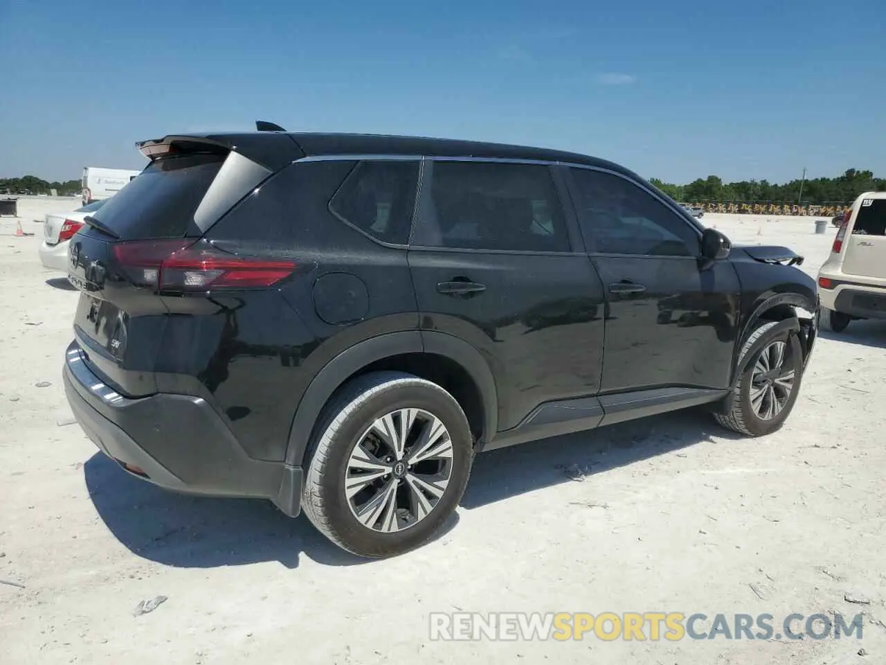 3 Photograph of a damaged car 5N1BT3BA8NC695725 NISSAN ROGUE 2022