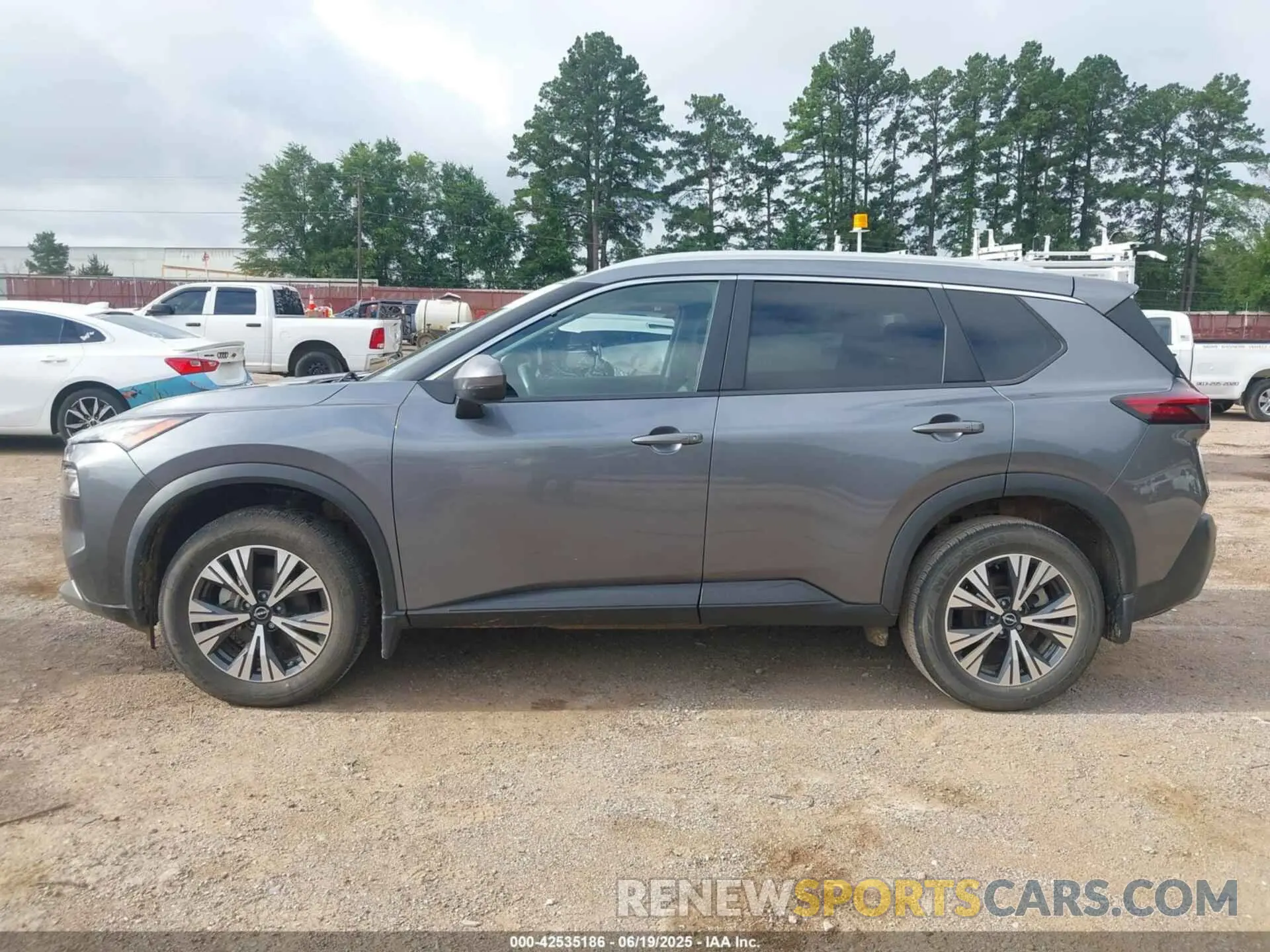 14 Photograph of a damaged car 5N1BT3BA9NC677041 NISSAN ROGUE 2022