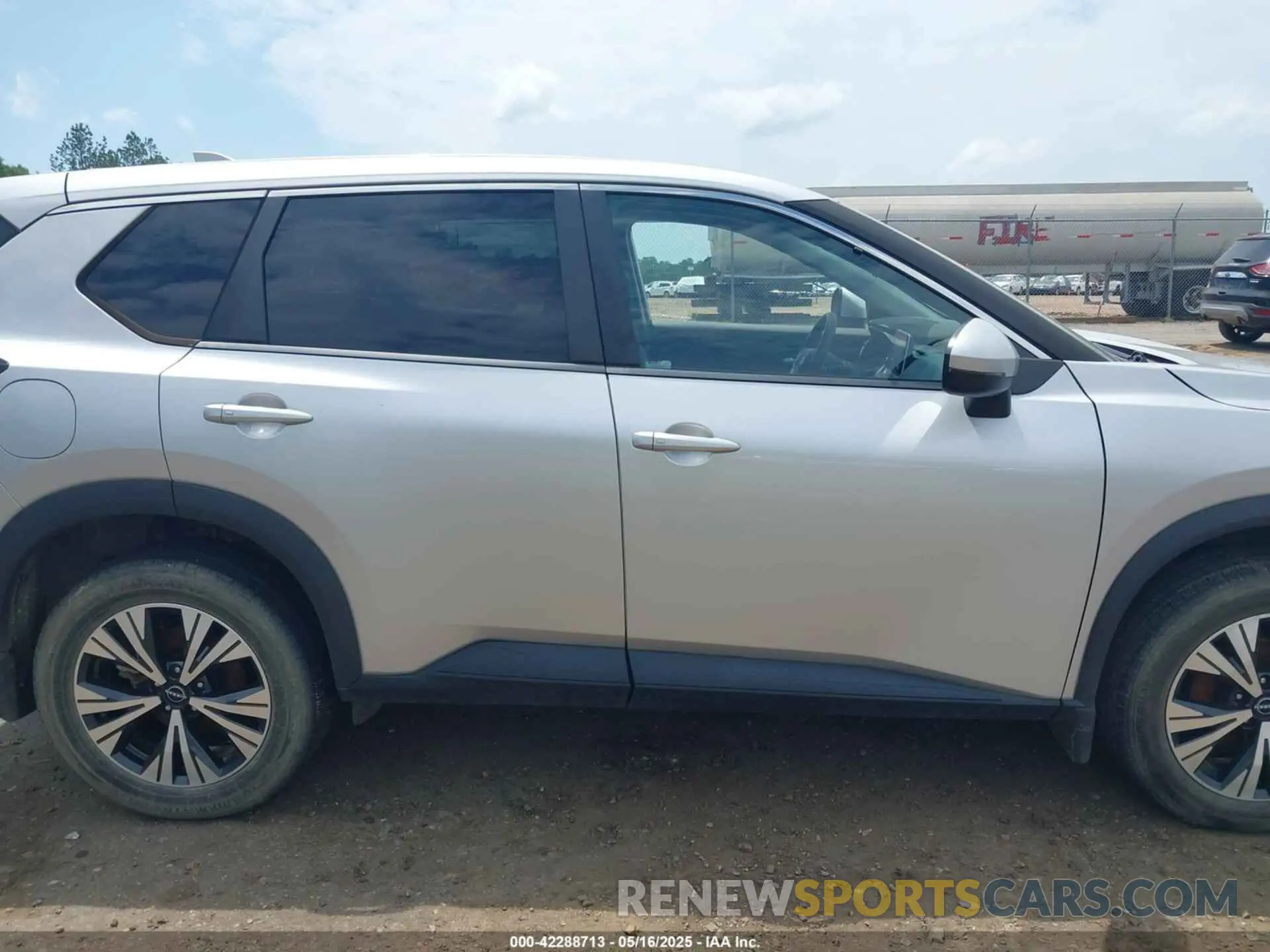 13 Photograph of a damaged car 5N1BT3BA9NC687584 NISSAN ROGUE 2022