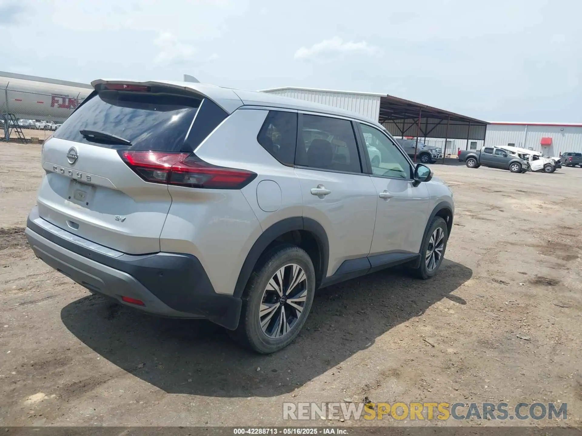4 Photograph of a damaged car 5N1BT3BA9NC687584 NISSAN ROGUE 2022