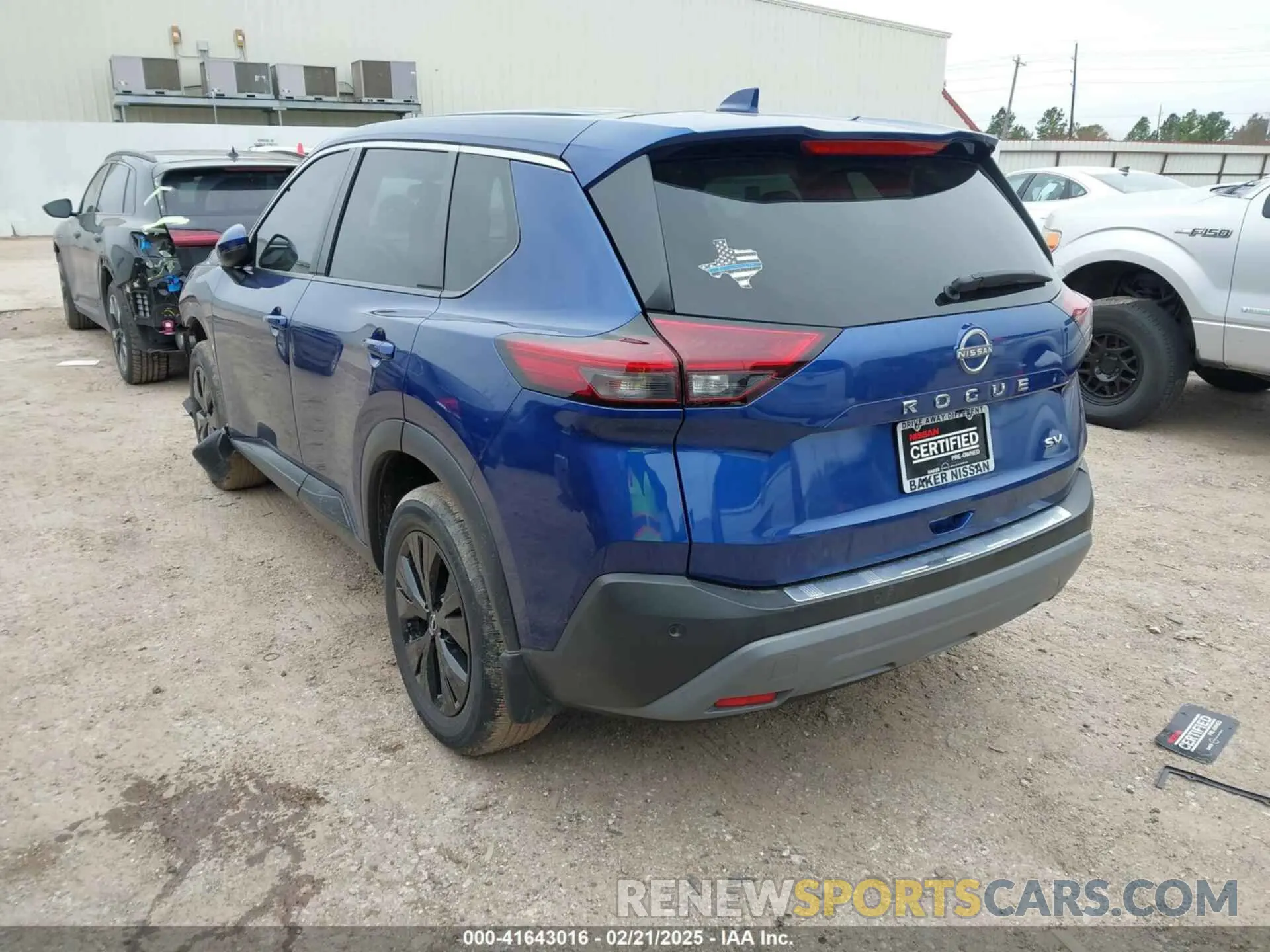 3 Photograph of a damaged car 5N1BT3BAXNC678134 NISSAN ROGUE 2022