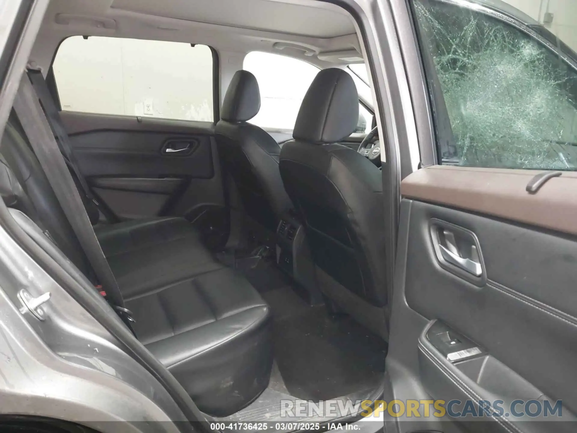 8 Photograph of a damaged car 5N1BT3BB0NC671170 NISSAN ROGUE 2022