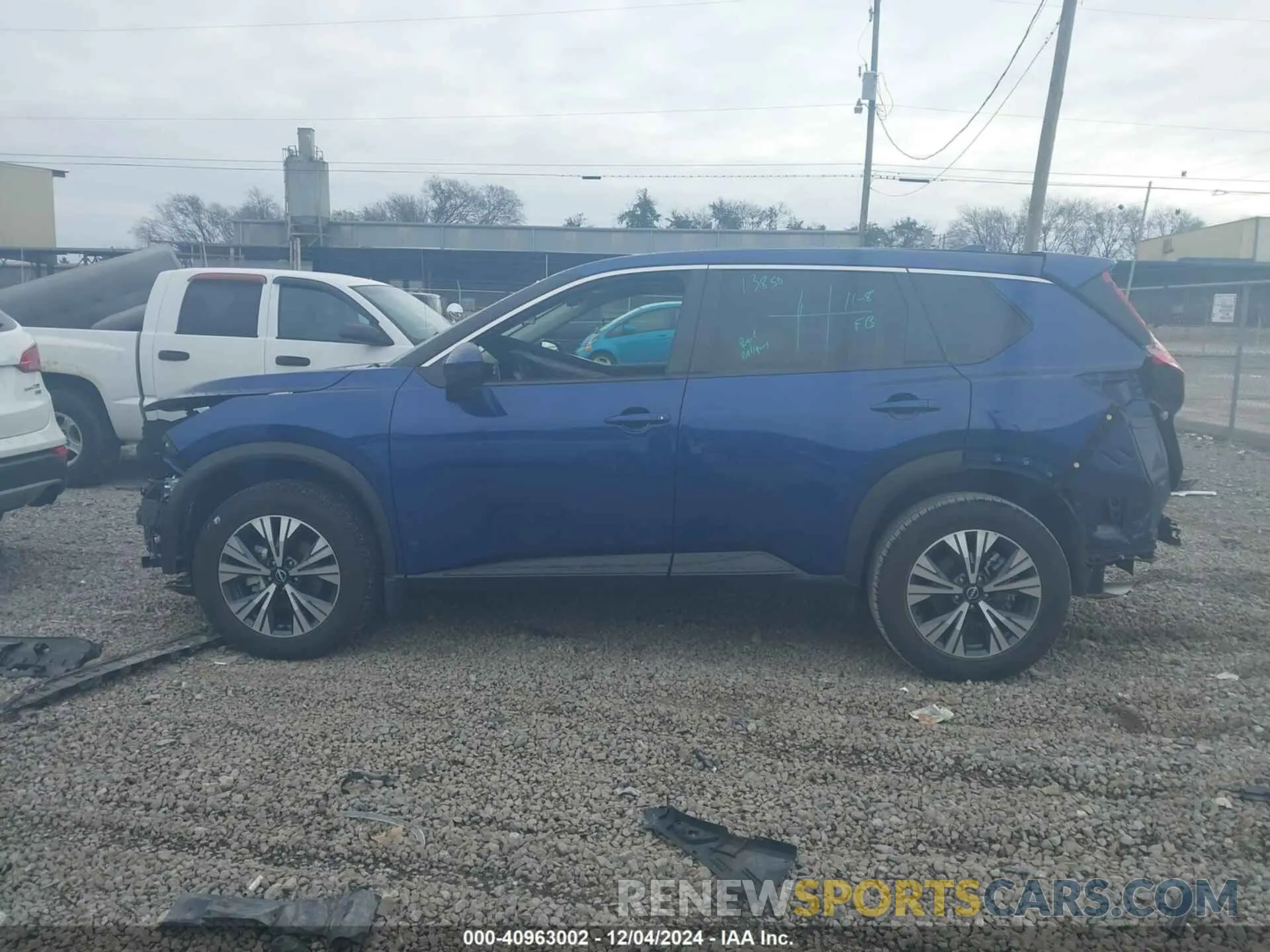 14 Photograph of a damaged car 5N1BT3BB1NC686793 NISSAN ROGUE 2022