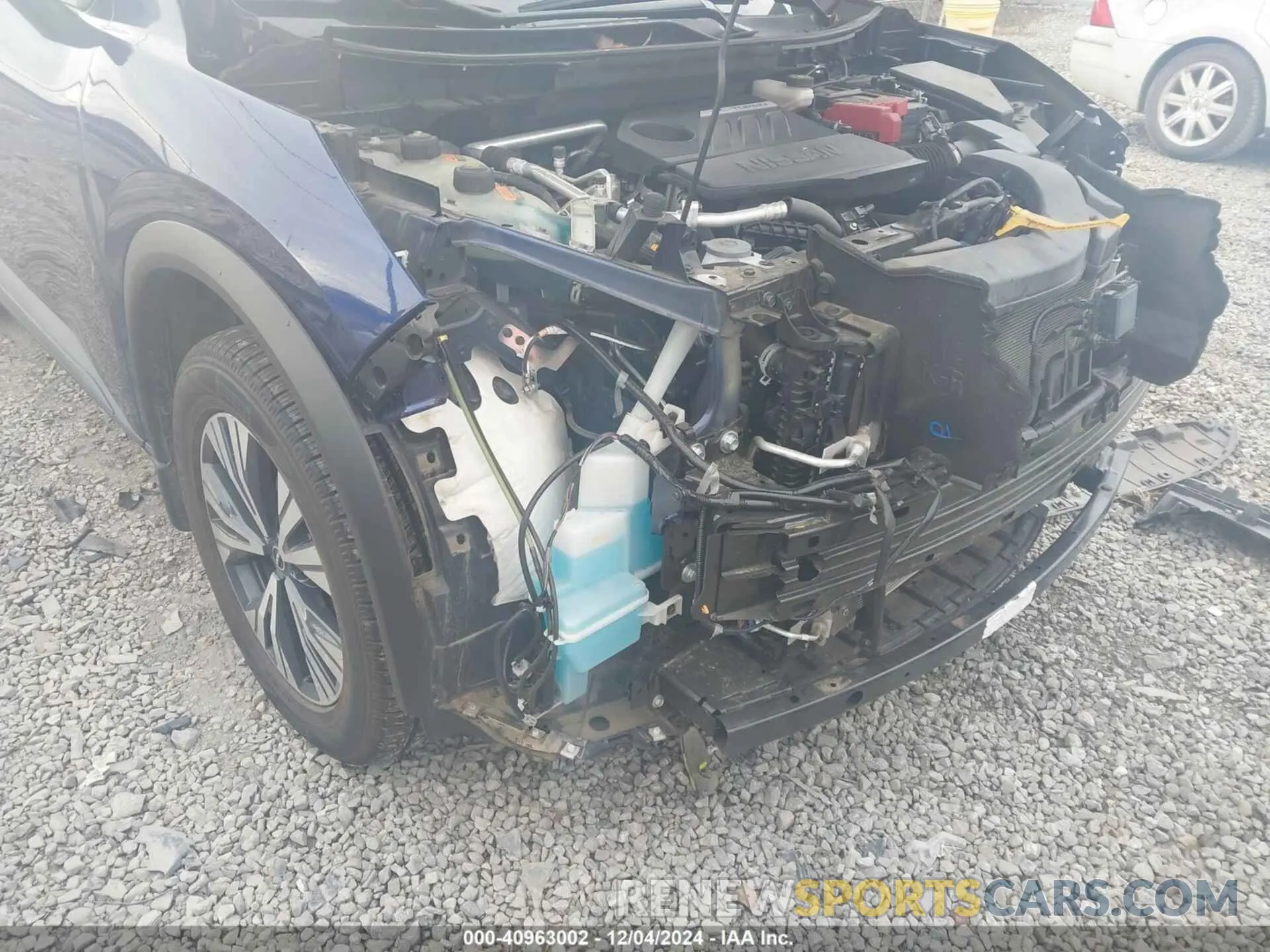 17 Photograph of a damaged car 5N1BT3BB1NC686793 NISSAN ROGUE 2022