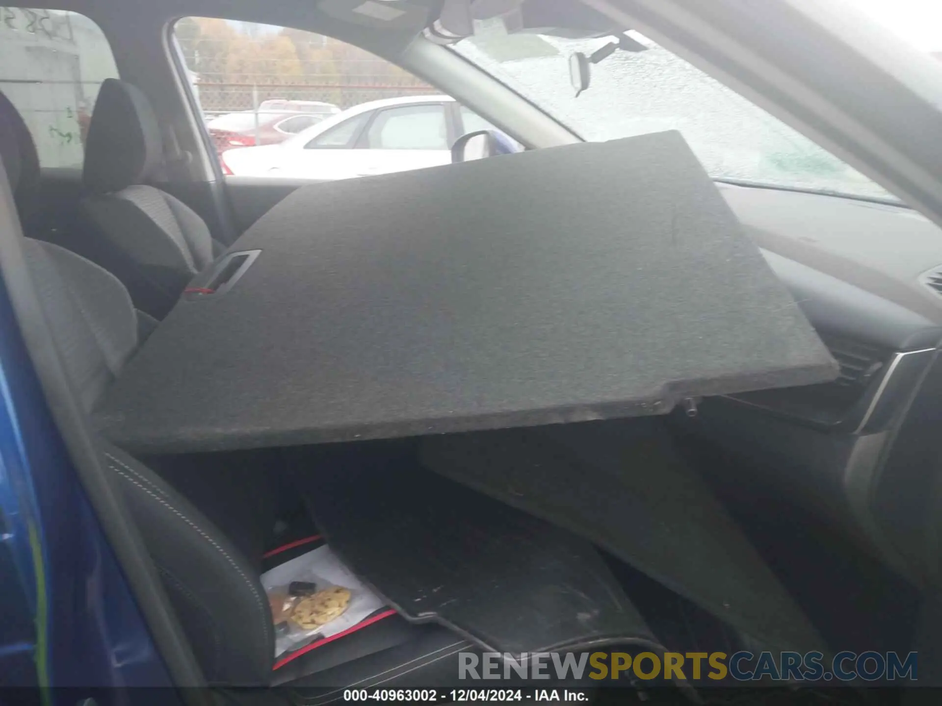 5 Photograph of a damaged car 5N1BT3BB1NC686793 NISSAN ROGUE 2022