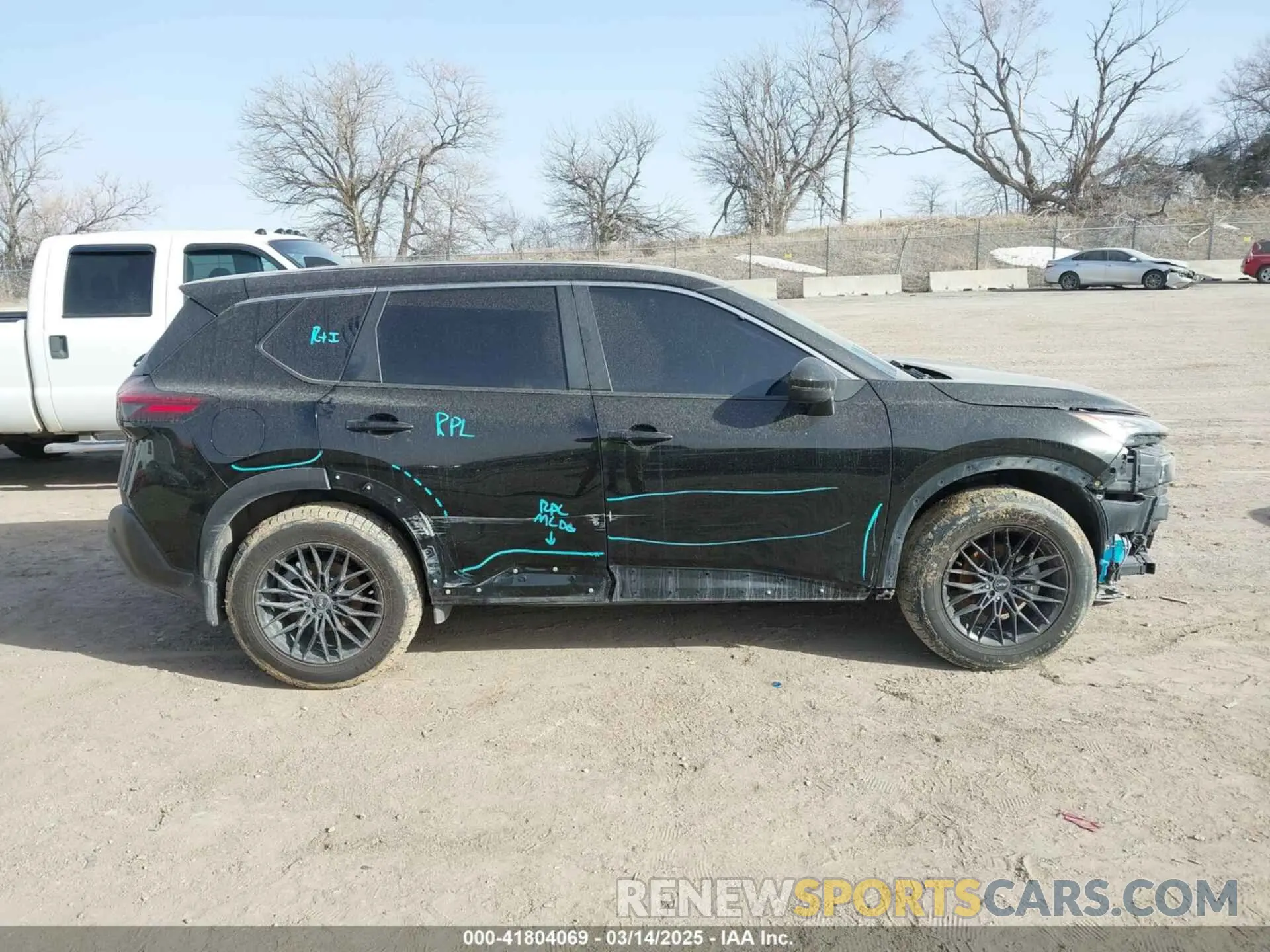 13 Photograph of a damaged car 5N1BT3BB1NC688706 NISSAN ROGUE 2022