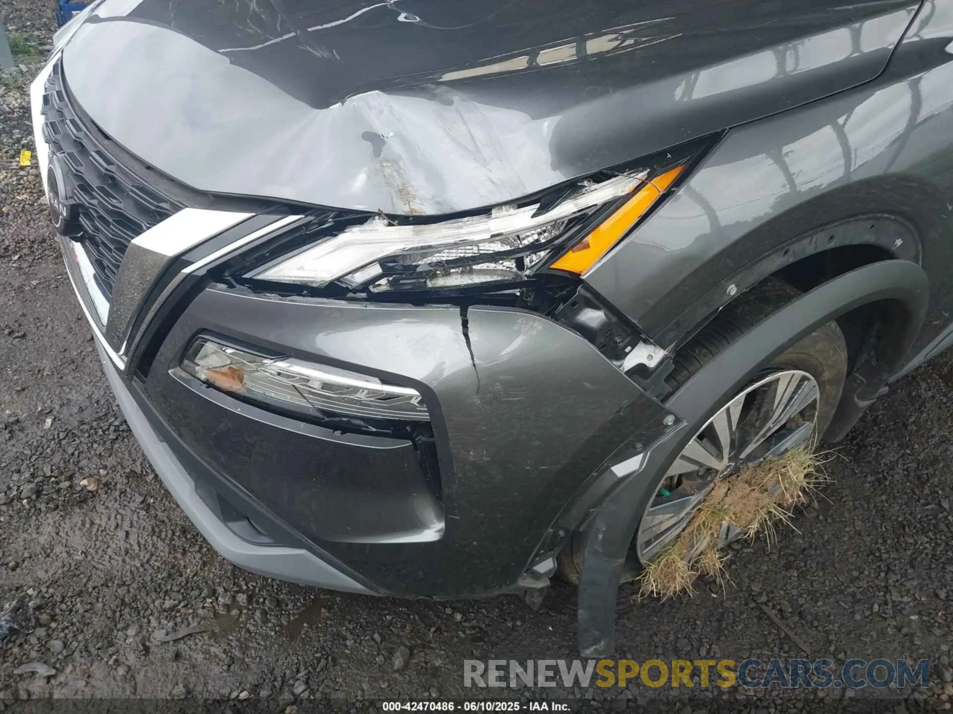 18 Photograph of a damaged car 5N1BT3BB1NC727293 NISSAN ROGUE 2022