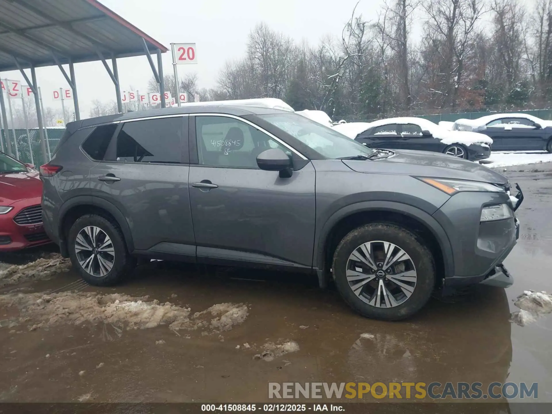 13 Photograph of a damaged car 5N1BT3BB2NC683367 NISSAN ROGUE 2022