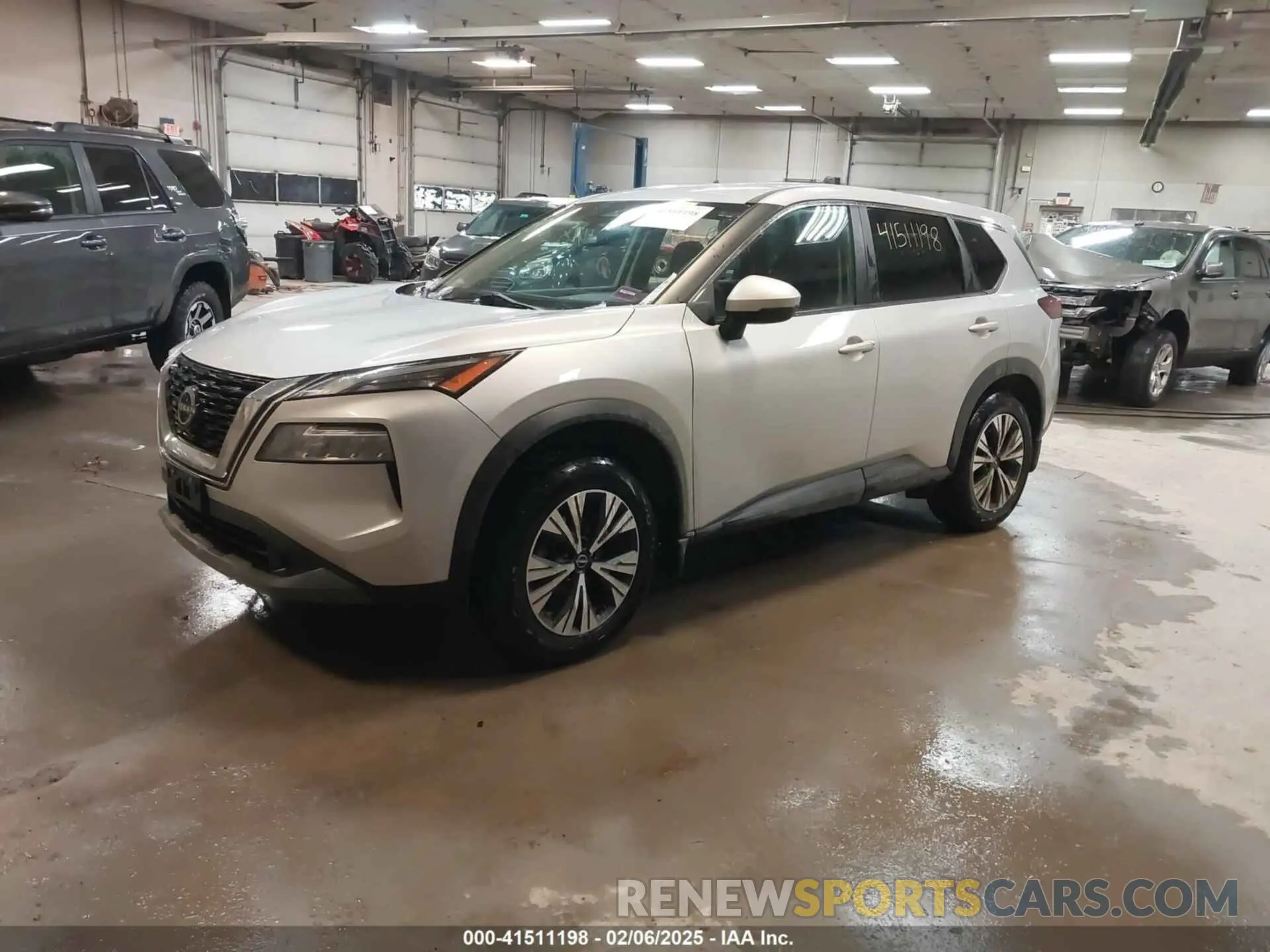 2 Photograph of a damaged car 5N1BT3BB2NC722538 NISSAN ROGUE 2022