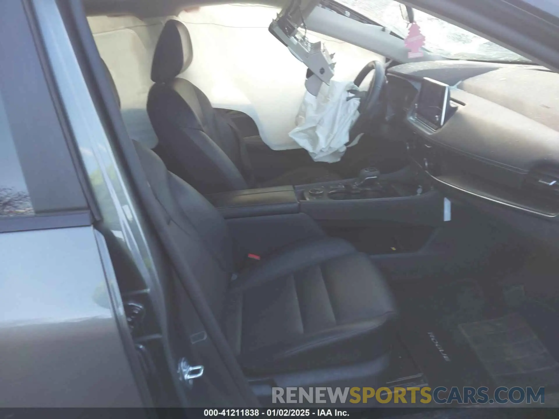 5 Photograph of a damaged car 5N1BT3BB2NC731868 NISSAN ROGUE 2022