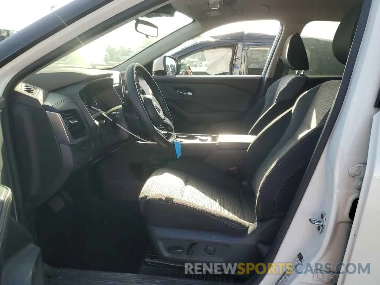 7 Photograph of a damaged car 5N1BT3BB3NC720653 NISSAN ROGUE 2022