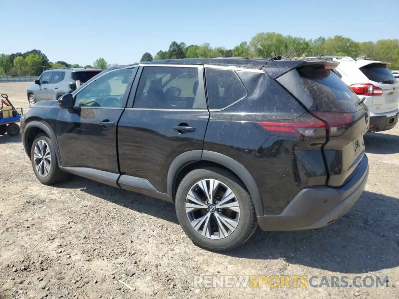 2 Photograph of a damaged car 5N1BT3BB4NC691826 NISSAN ROGUE 2022