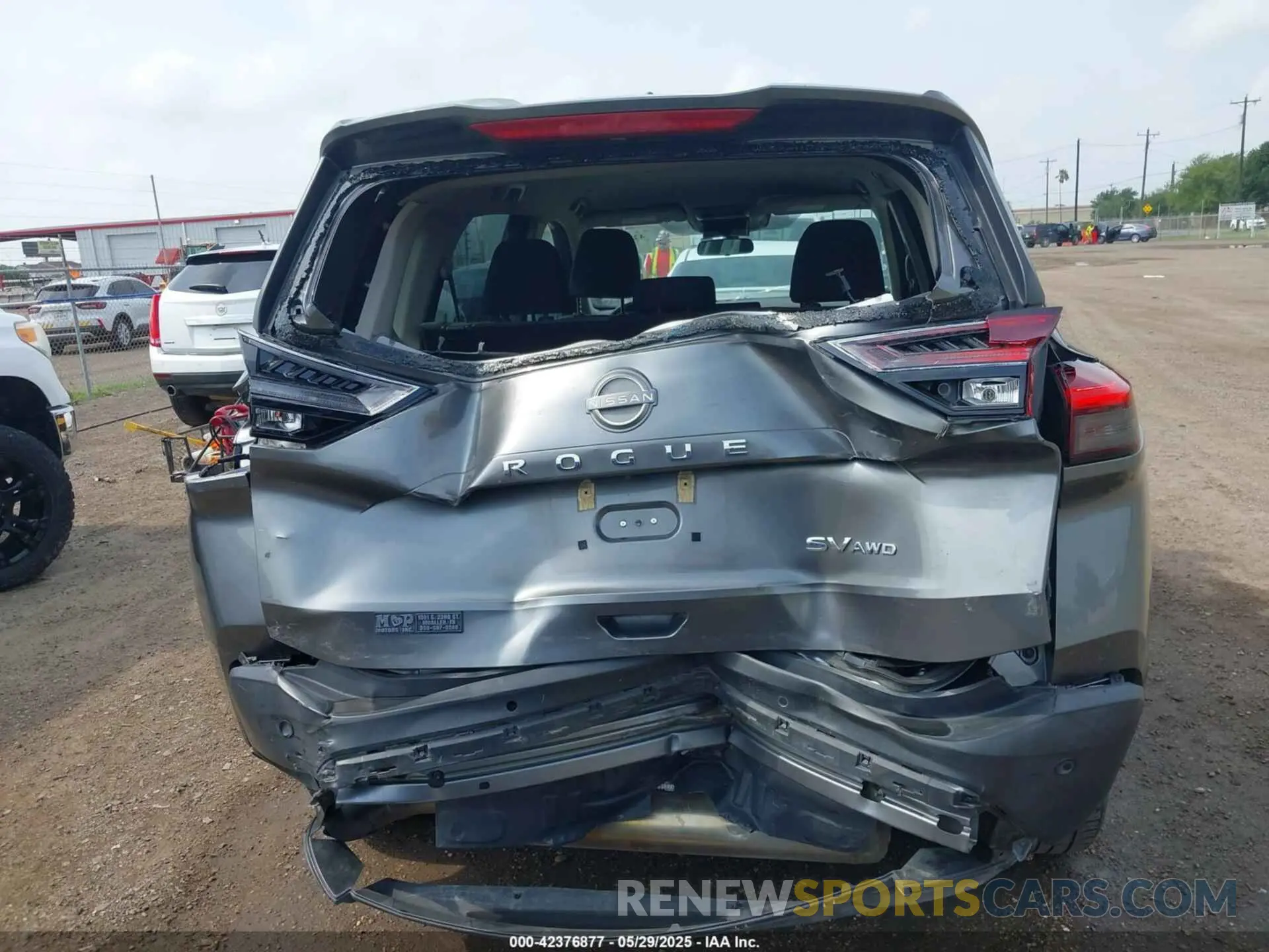 17 Photograph of a damaged car 5N1BT3BB4NC693334 NISSAN ROGUE 2022