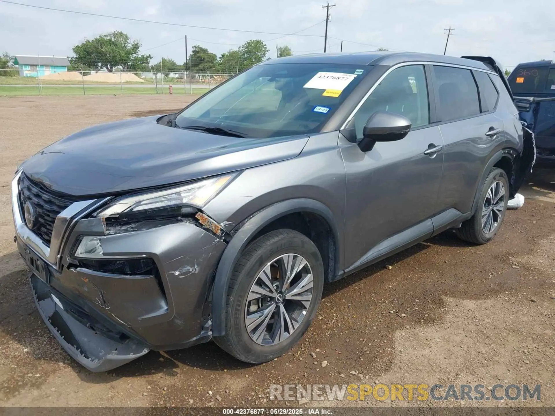2 Photograph of a damaged car 5N1BT3BB4NC693334 NISSAN ROGUE 2022