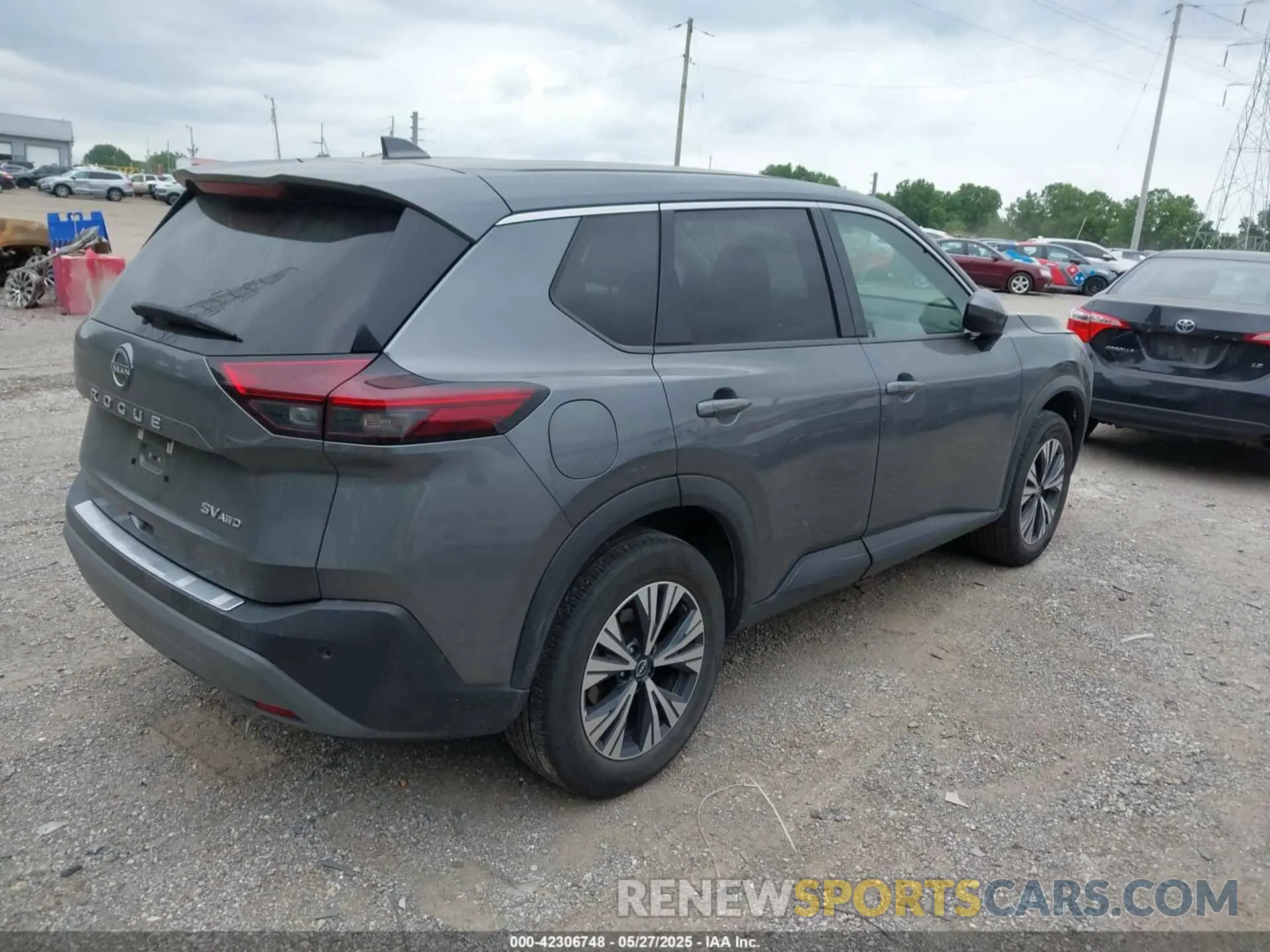 4 Photograph of a damaged car 5N1BT3BB6NC698308 NISSAN ROGUE 2022